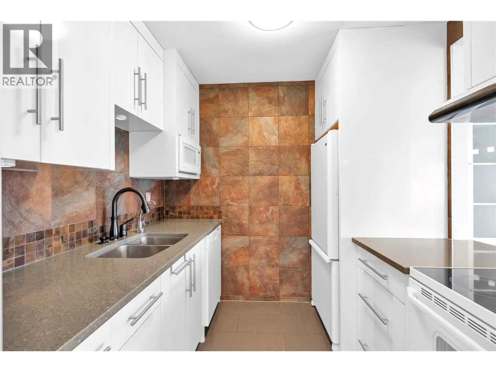 737 Leon Avenue Unit# 1206