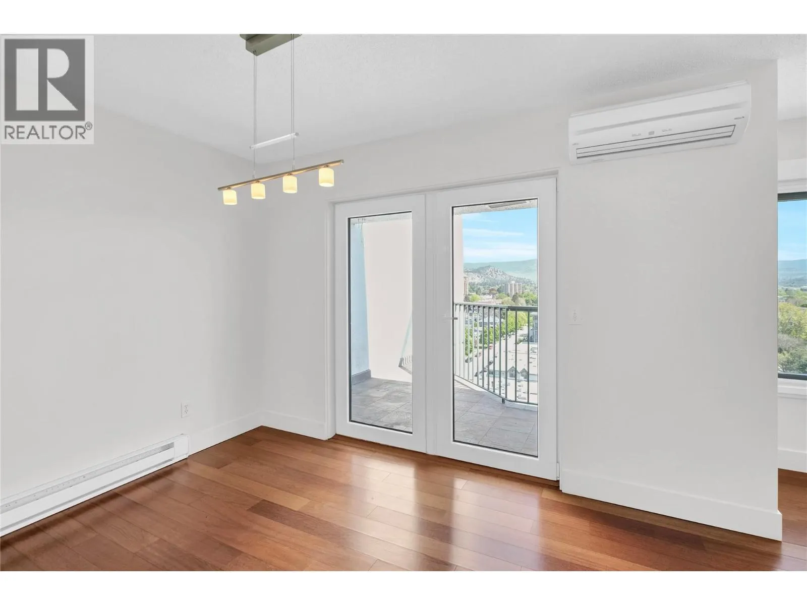 737 Leon Avenue Unit# 1206