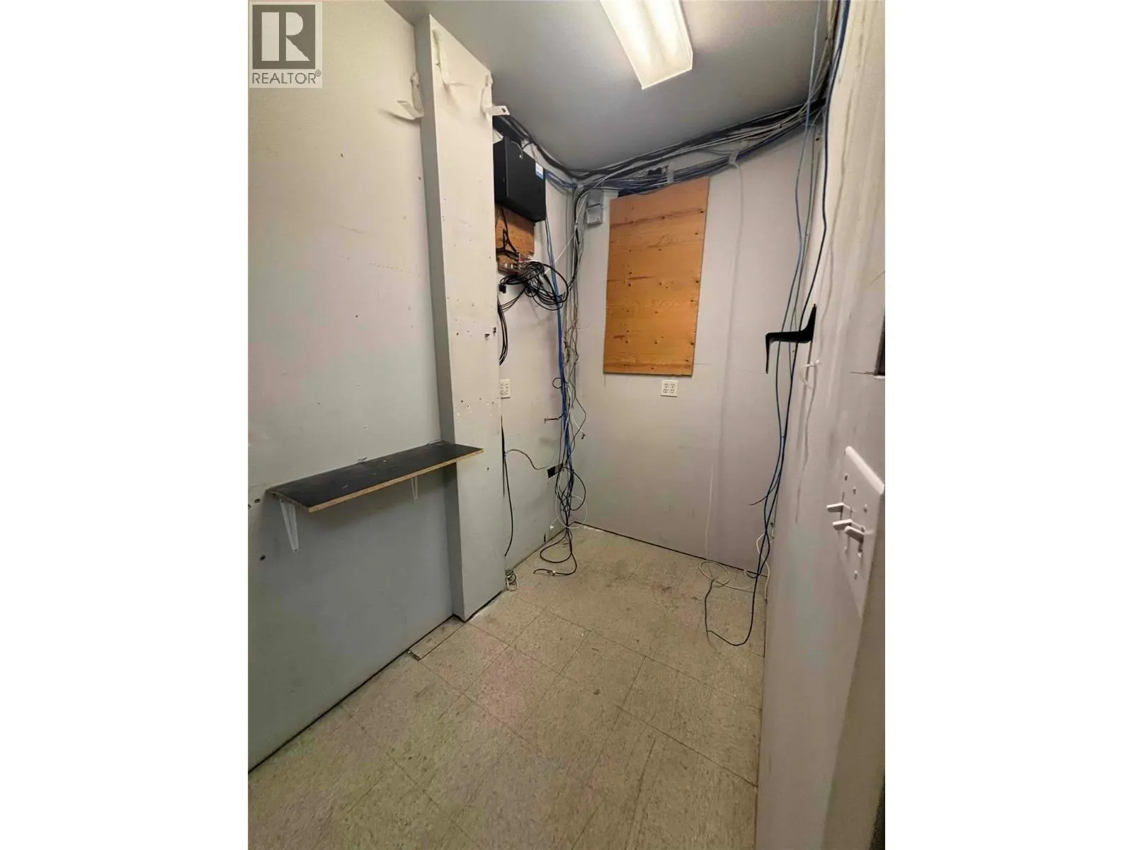 1715 Dickson Avenue Unit# 140