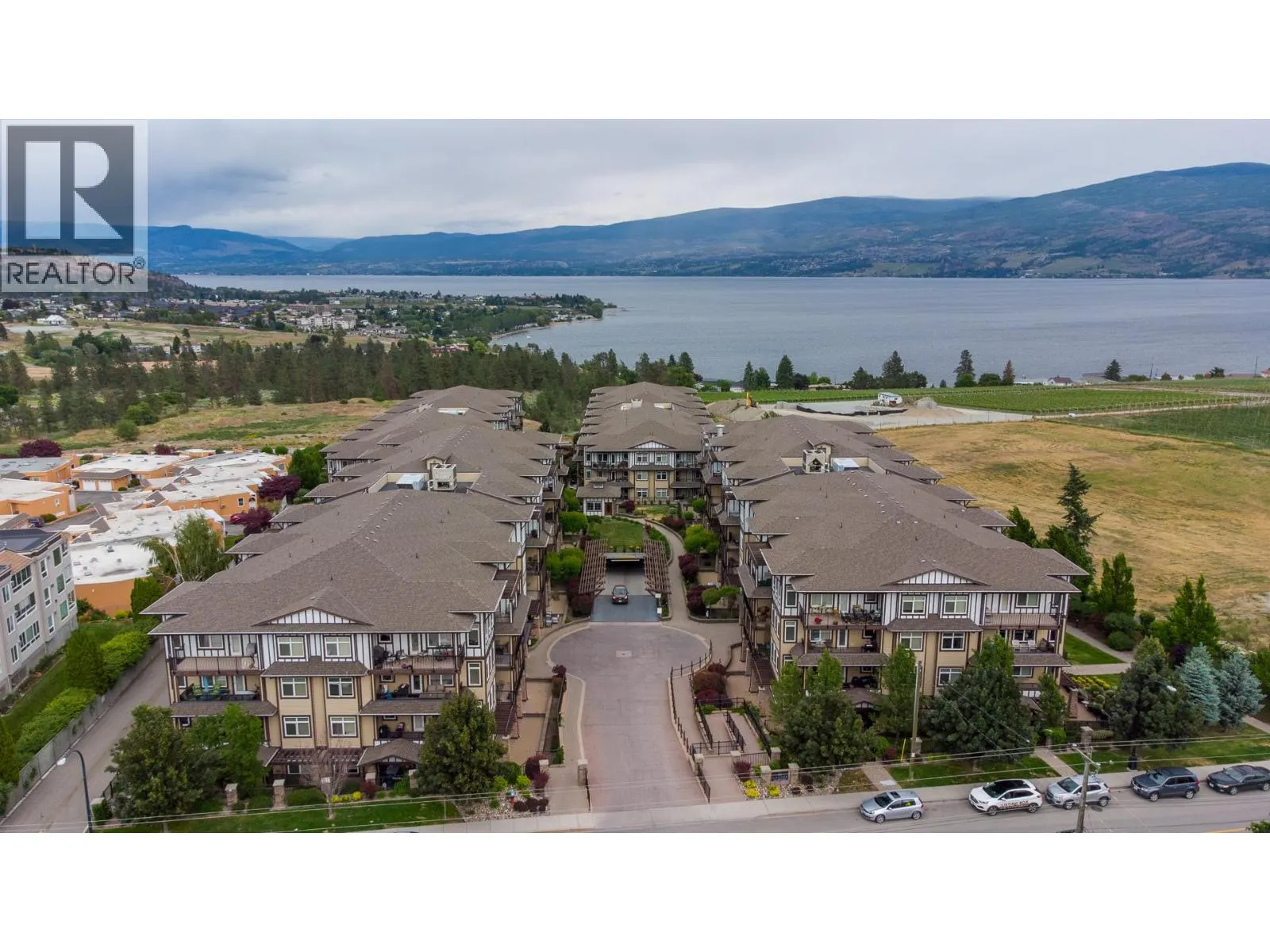 3842 Old Okanagan Highway Unit# 4306