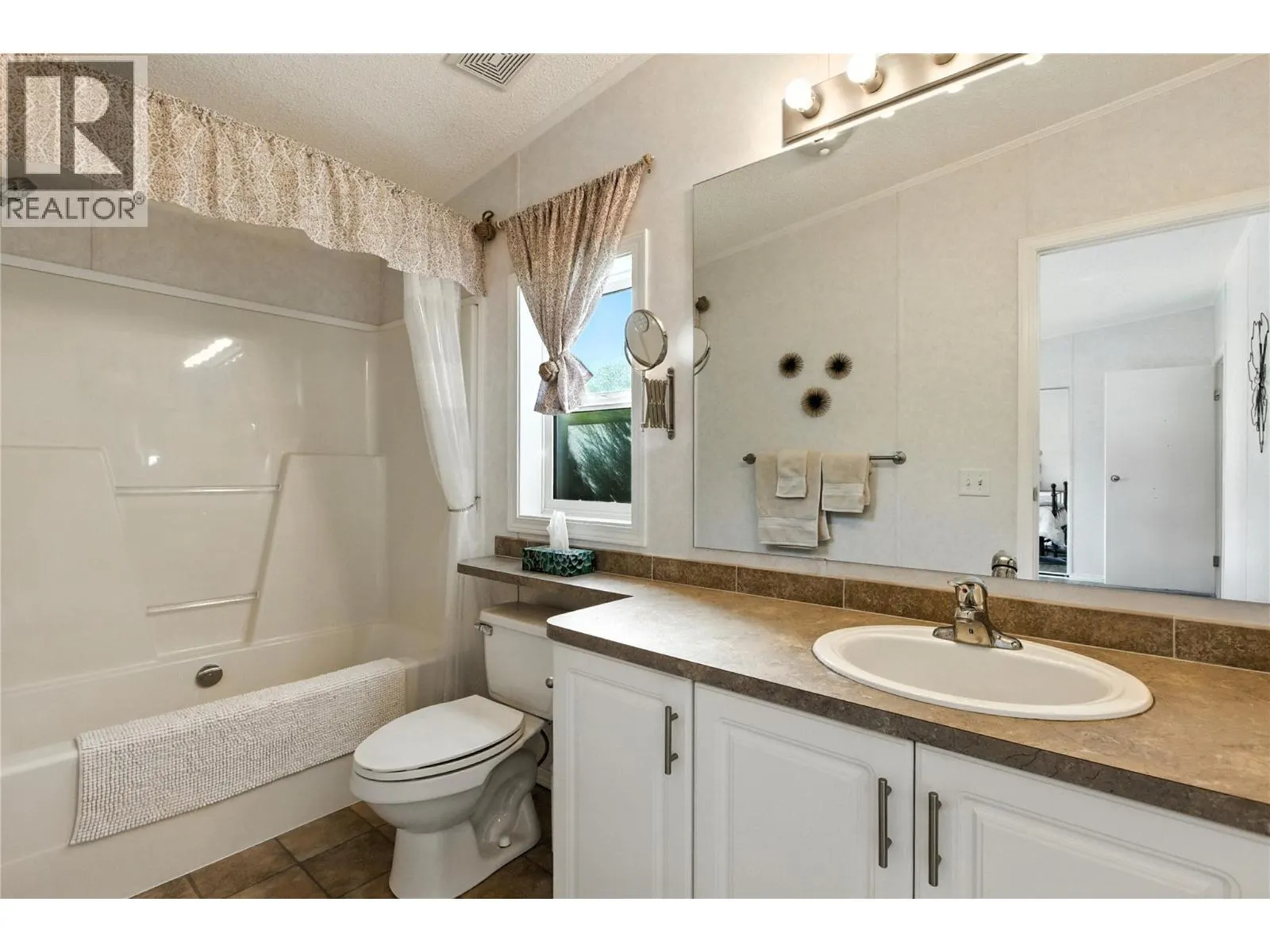 1885 Tappen Notch Hill Road Unit# 32