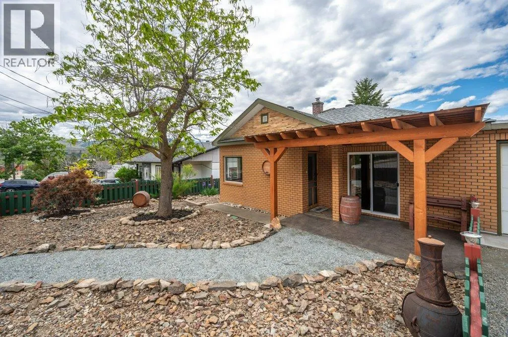 703 Similkameen Avenue