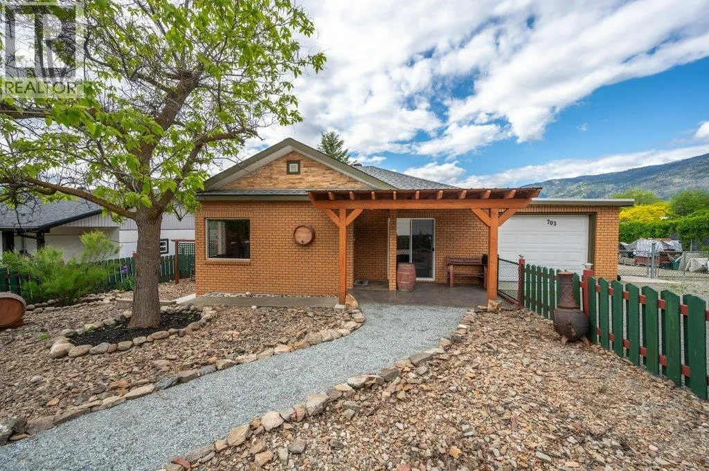703 Similkameen Avenue