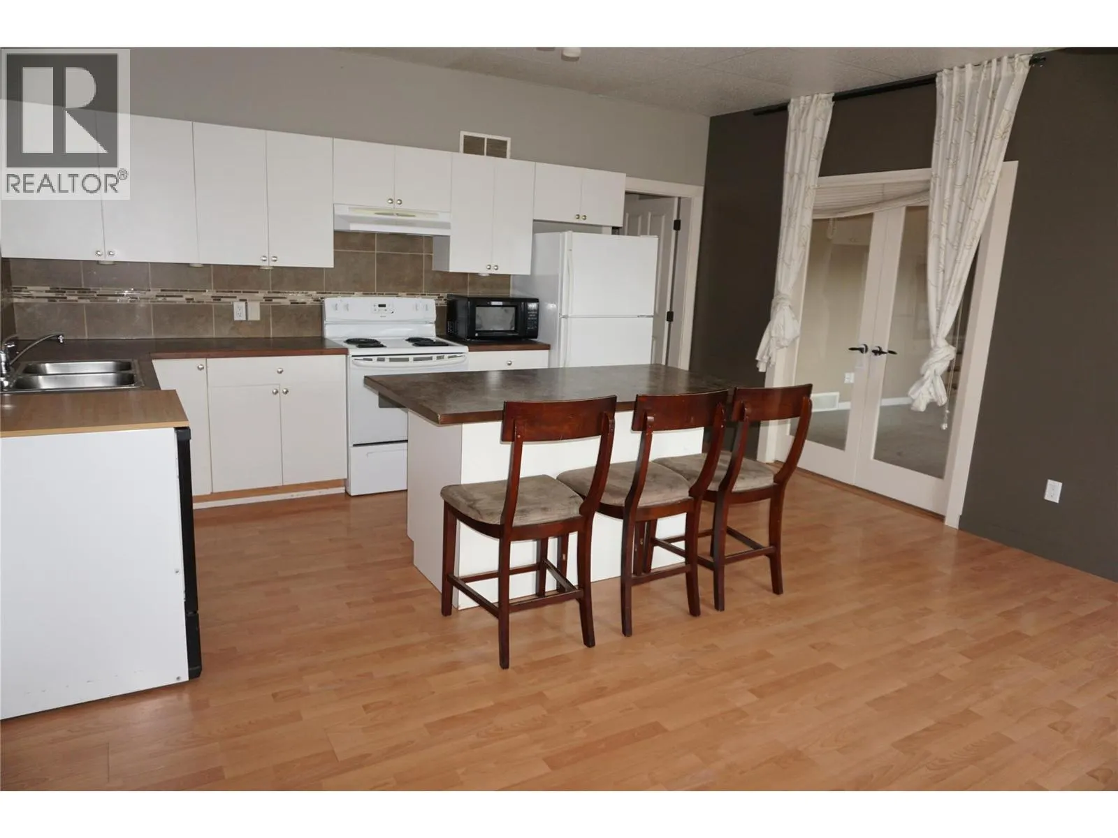 1302 Loseth Drive