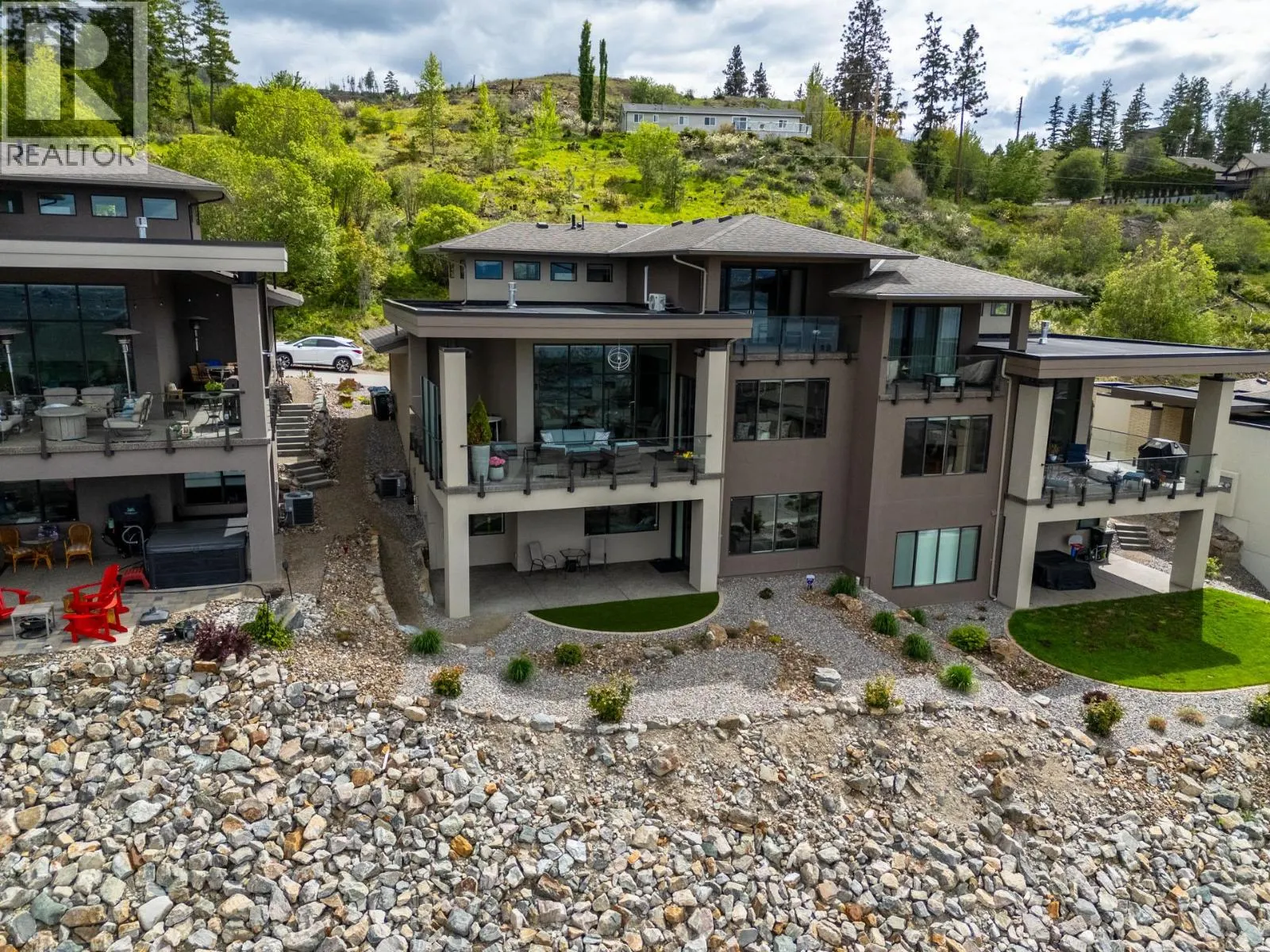 470 Hawk's Perch Lane