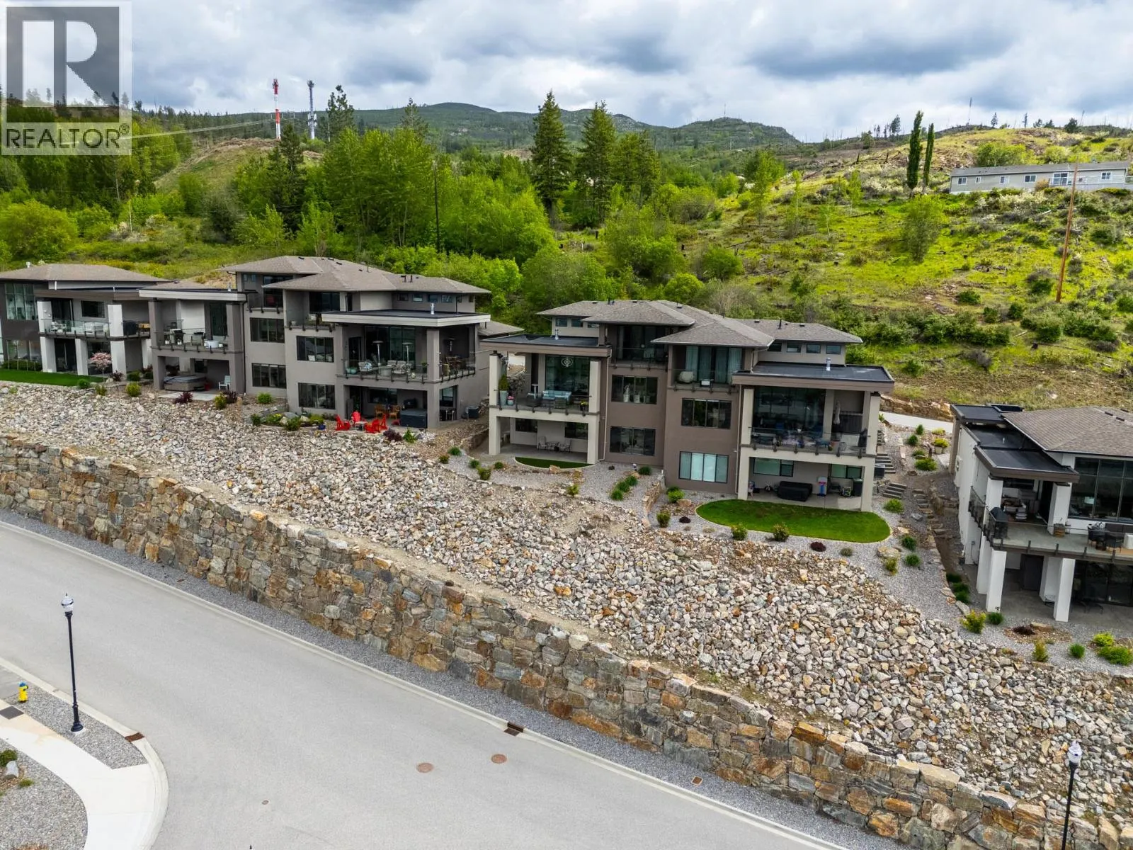 470 Hawk's Perch Lane