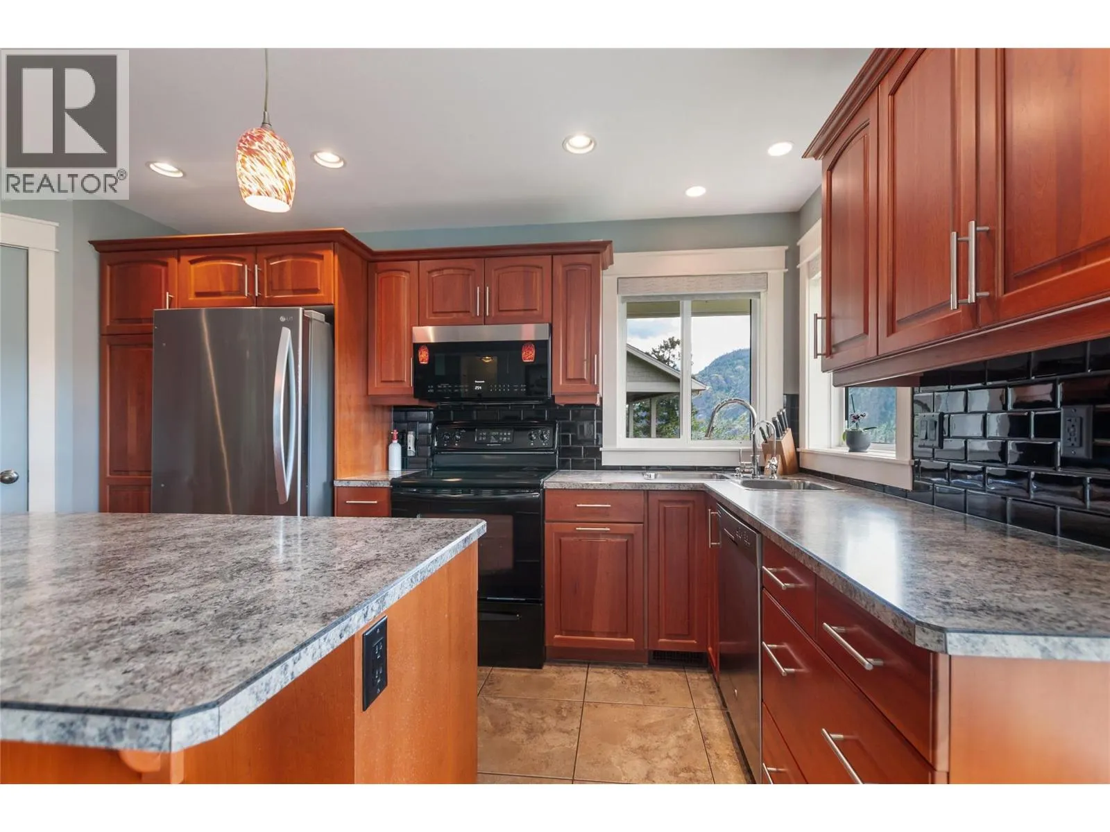 4400 McLean Creek Road Unit# 137