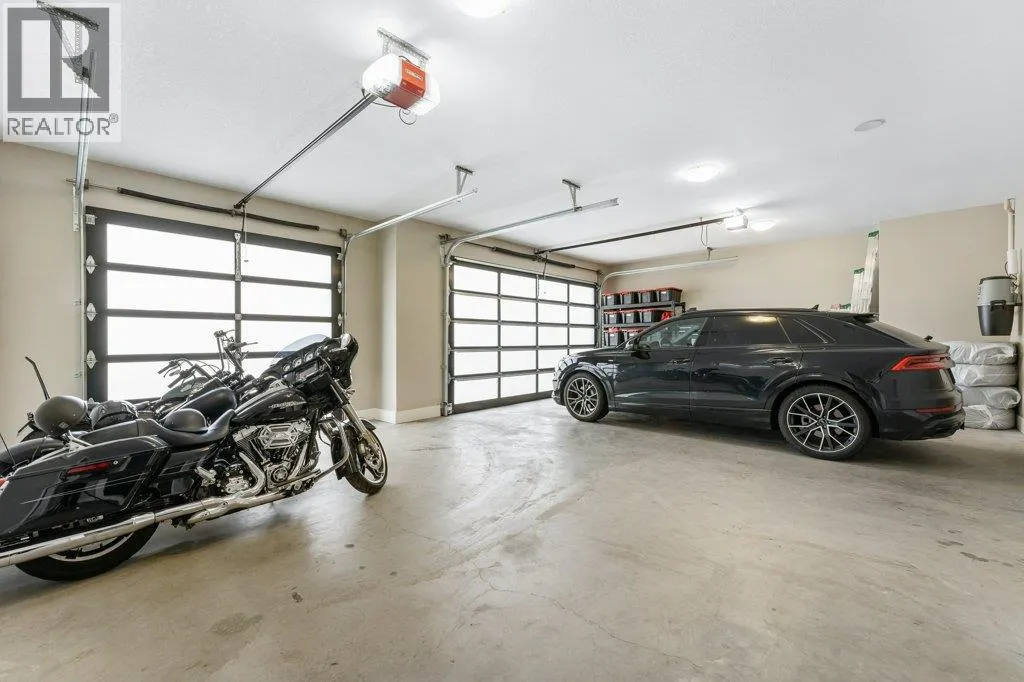 858 Clarance Avenue