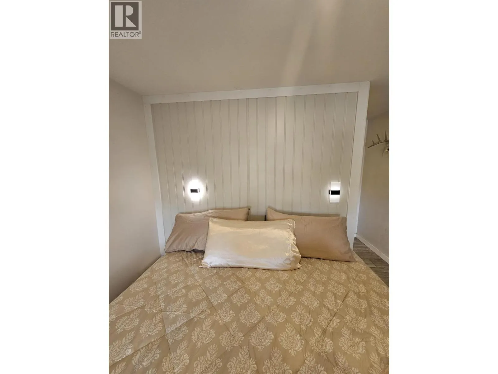1254 Foxwood Lane
