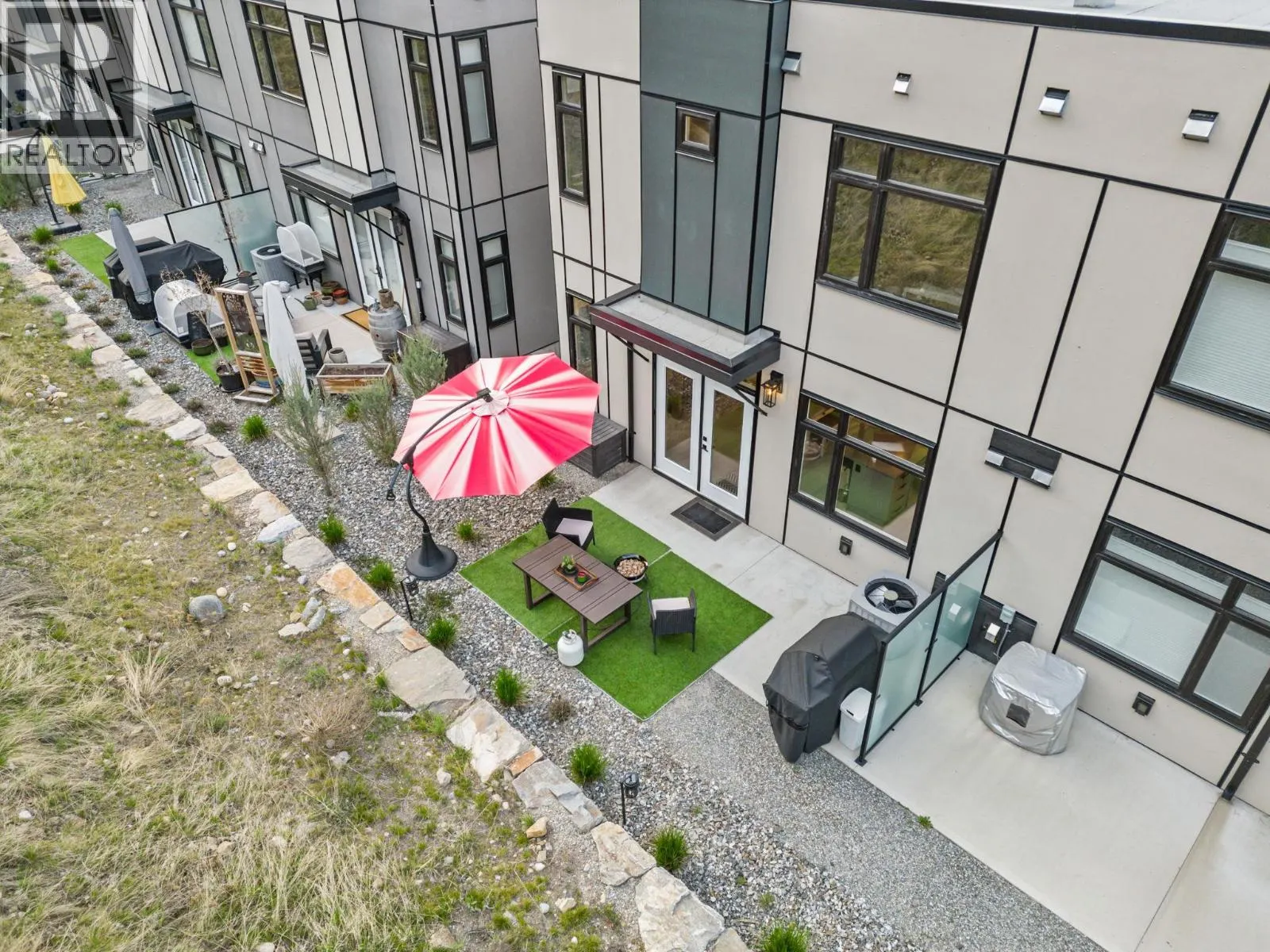 3220 Hilltown Drive Unit# 7