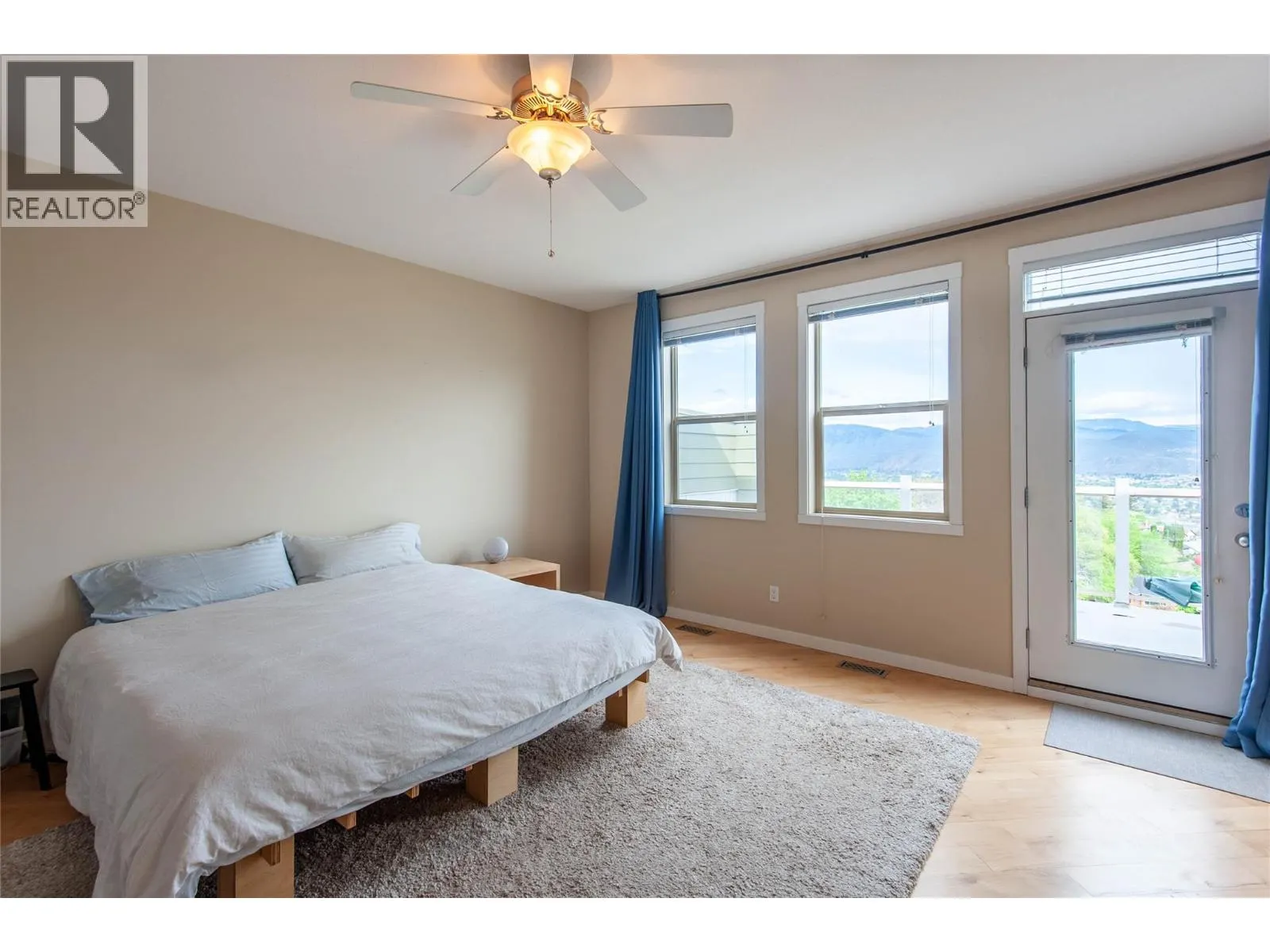 445 DALGLEISH Drive Unit# 10