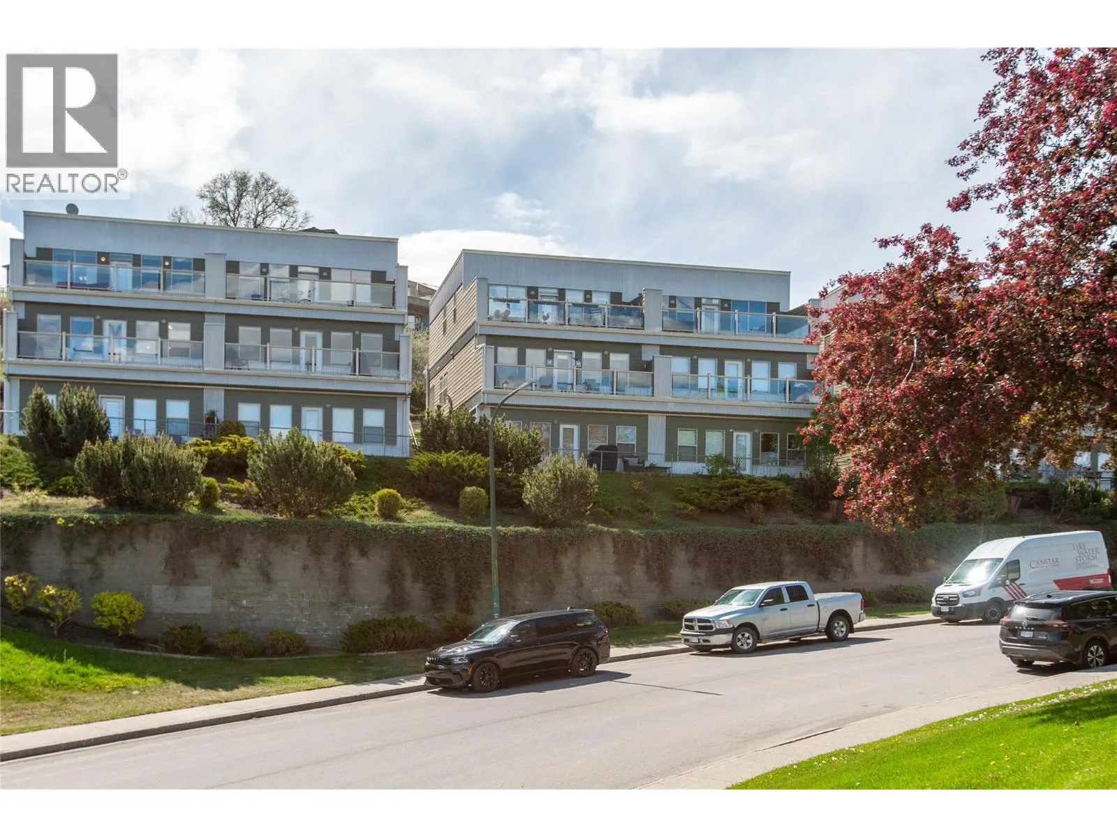 445 DALGLEISH Drive Unit# 10