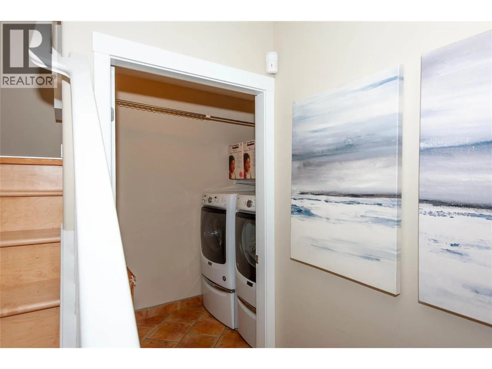 445 DALGLEISH Drive Unit# 10