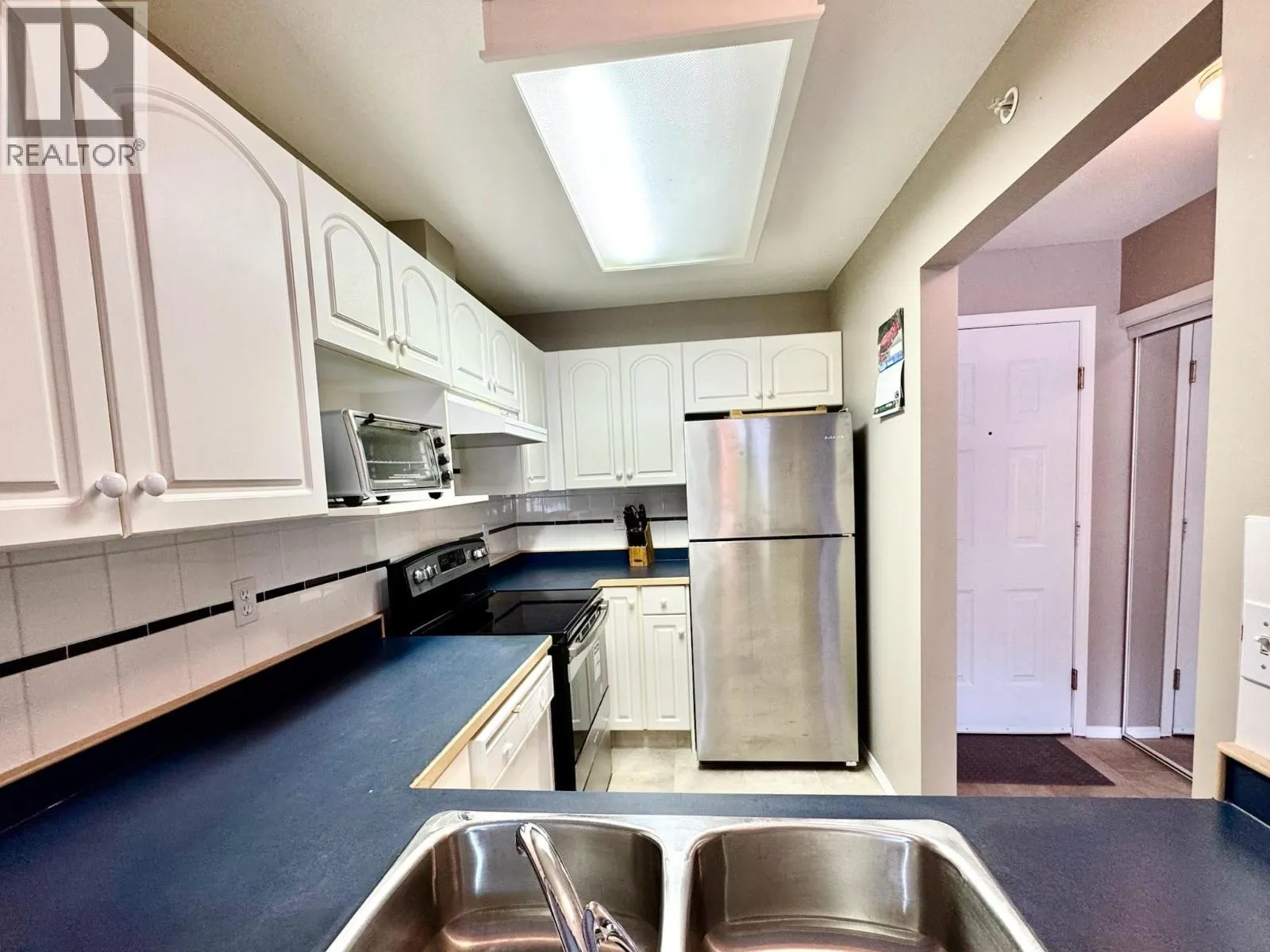 2401 SOUTH MAIN Street Unit# 204