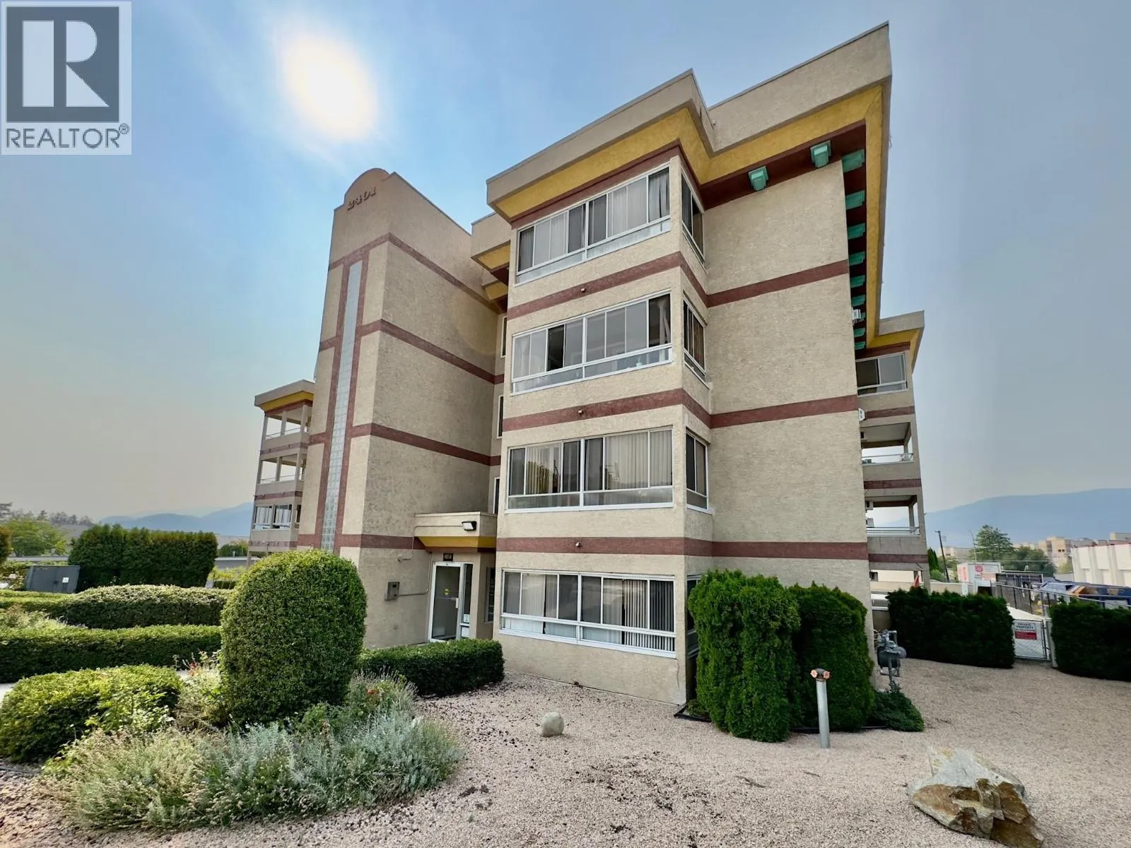 2401 SOUTH MAIN Street Unit# 204