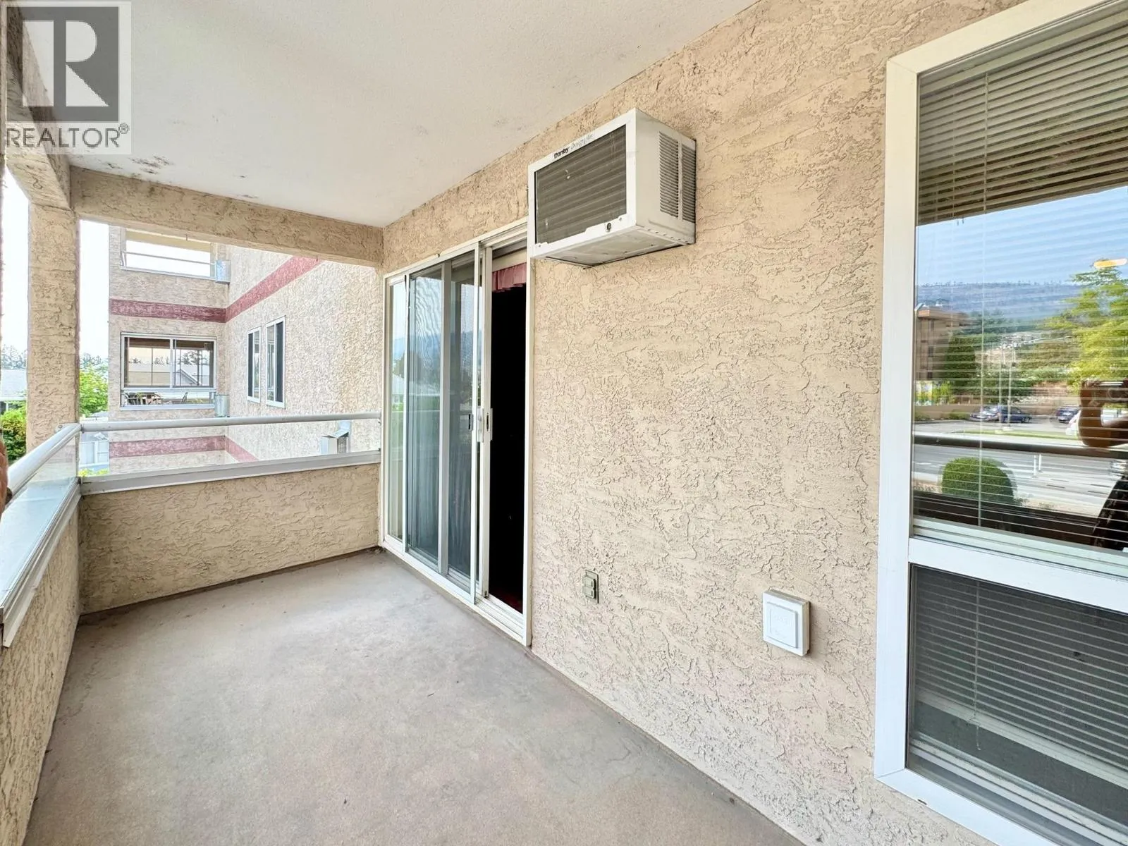 2401 SOUTH MAIN Street Unit# 204