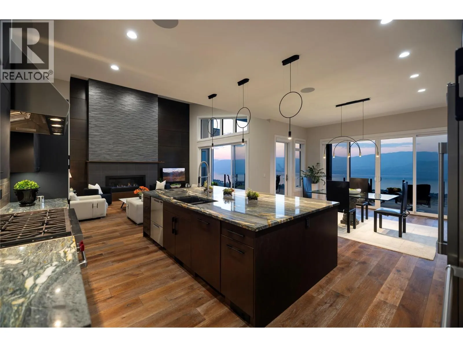 5572 Upper Mission Drive
