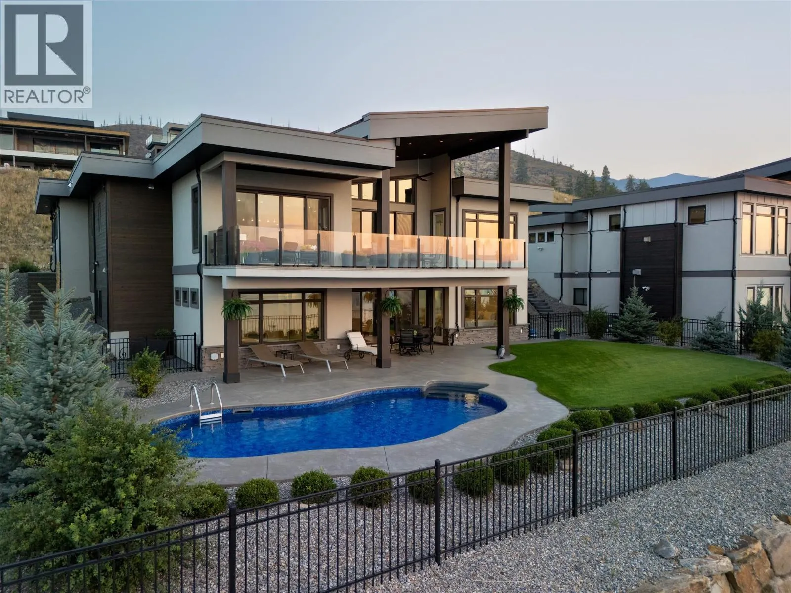 5572 Upper Mission Drive