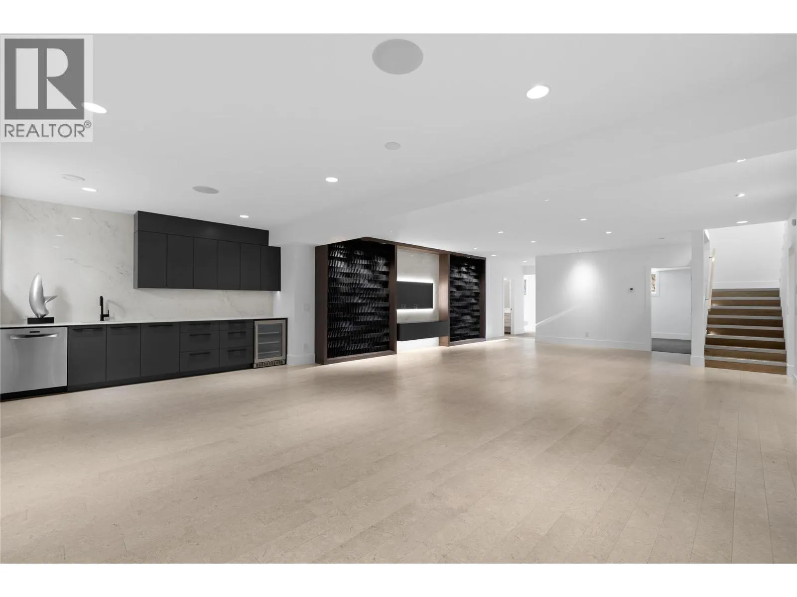 1049 Westpoint Drive