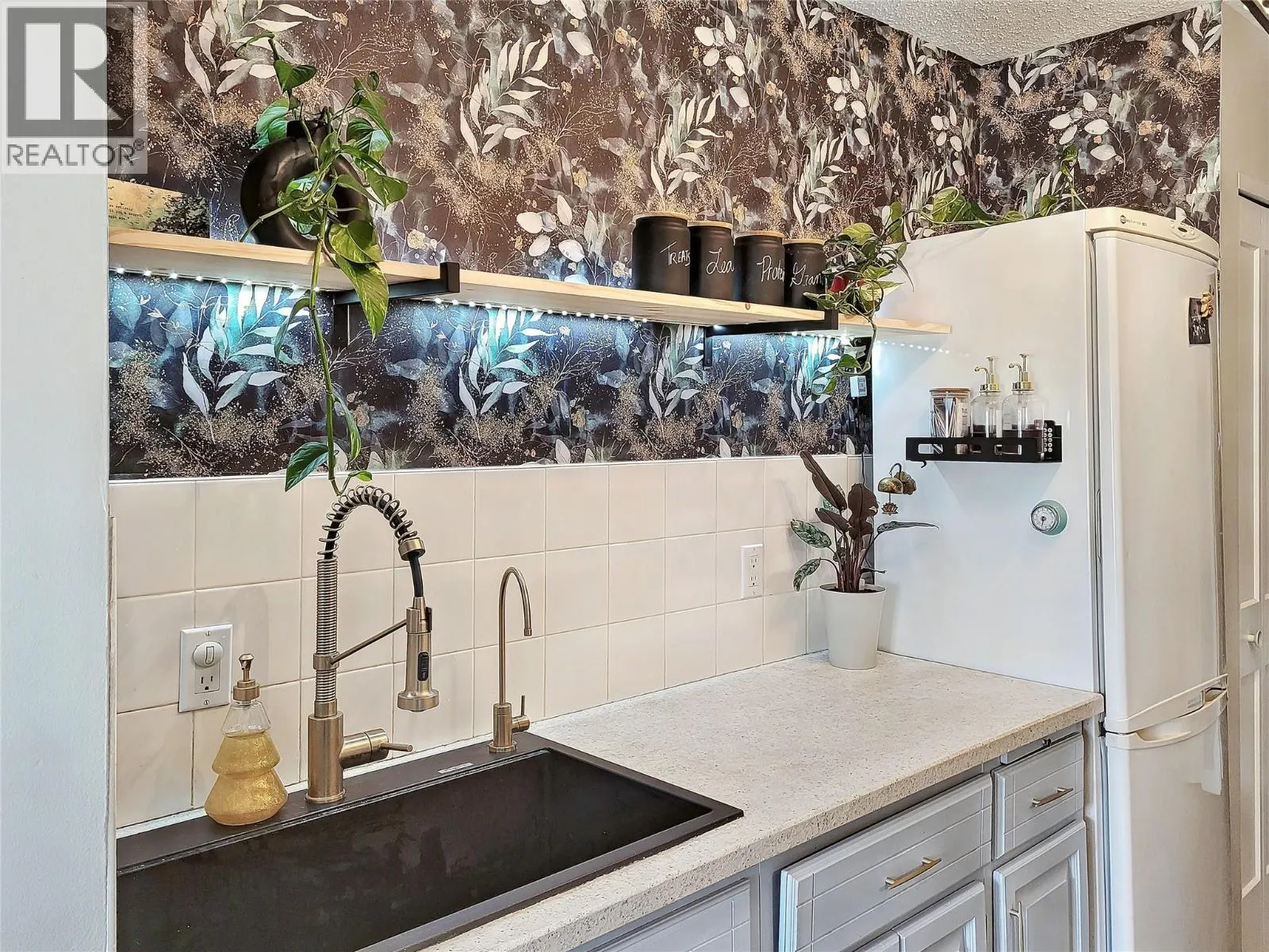 717 12TH Avenue Unit# 8