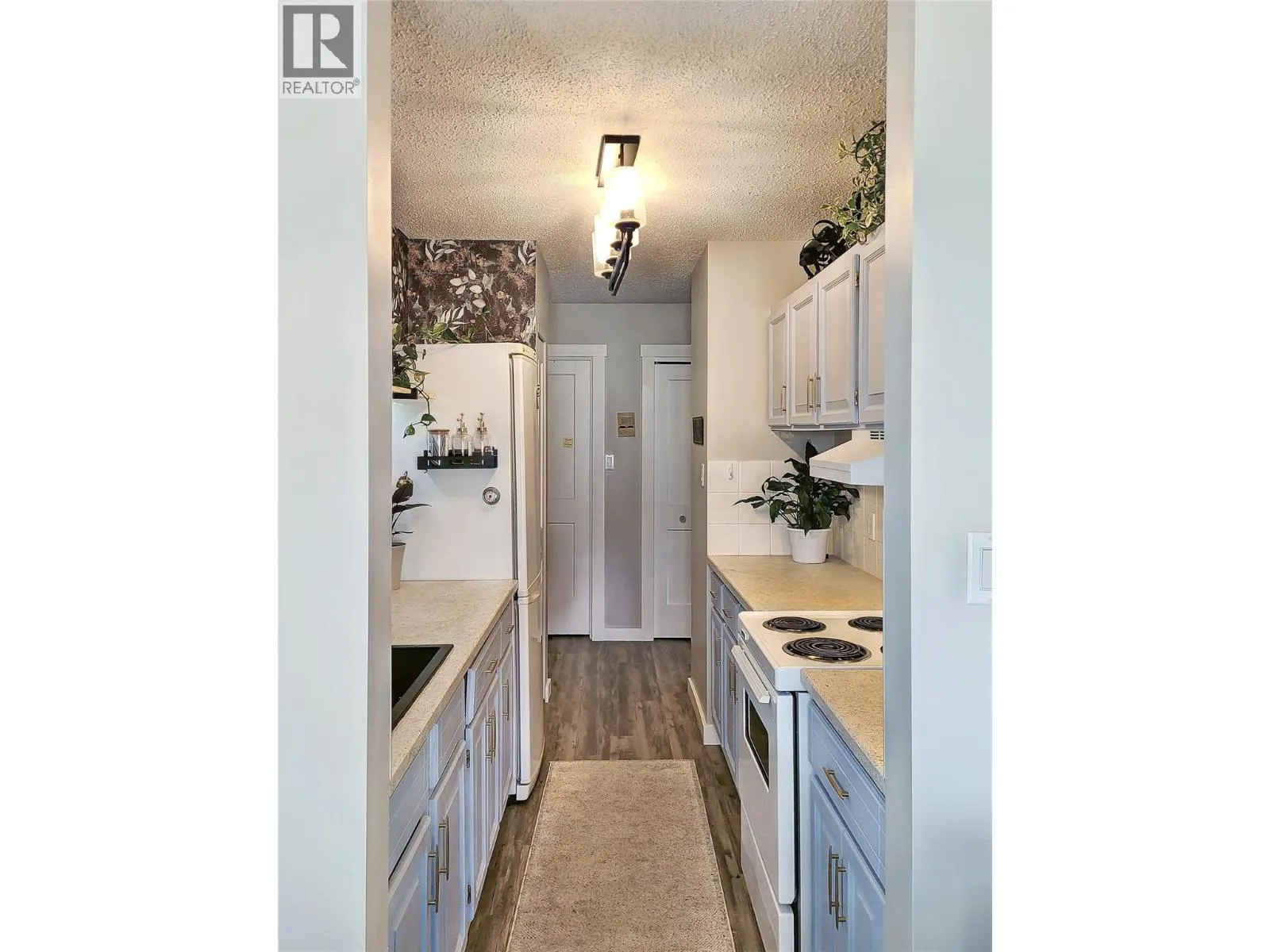 717 12TH Avenue Unit# 8