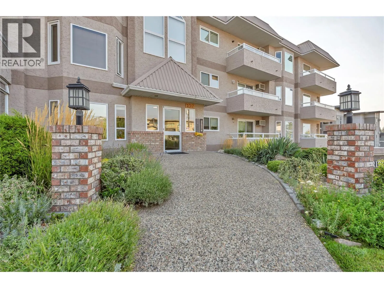 102 Van Horne Street Unit# 305