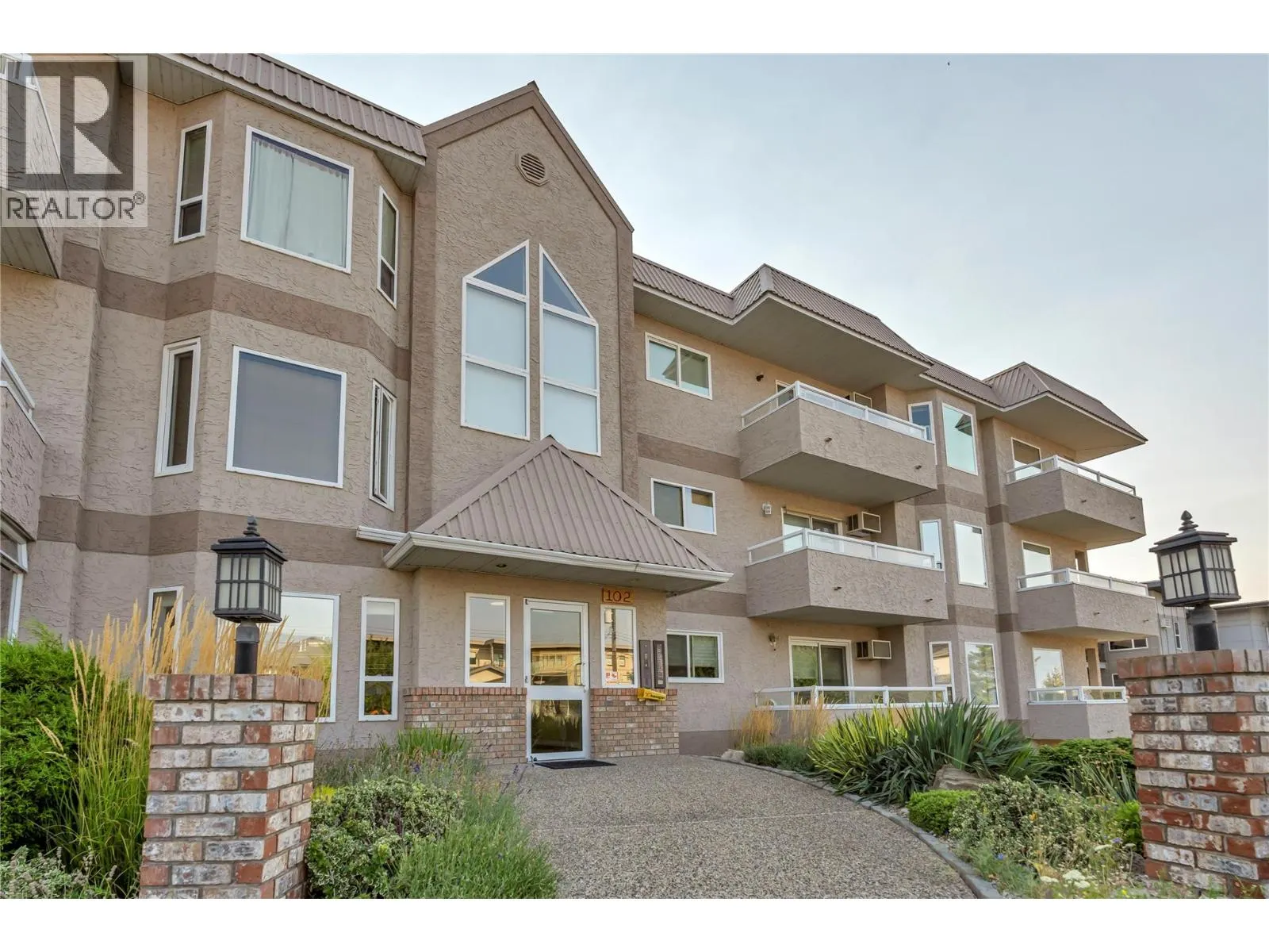 102 Van Horne Street Unit# 305