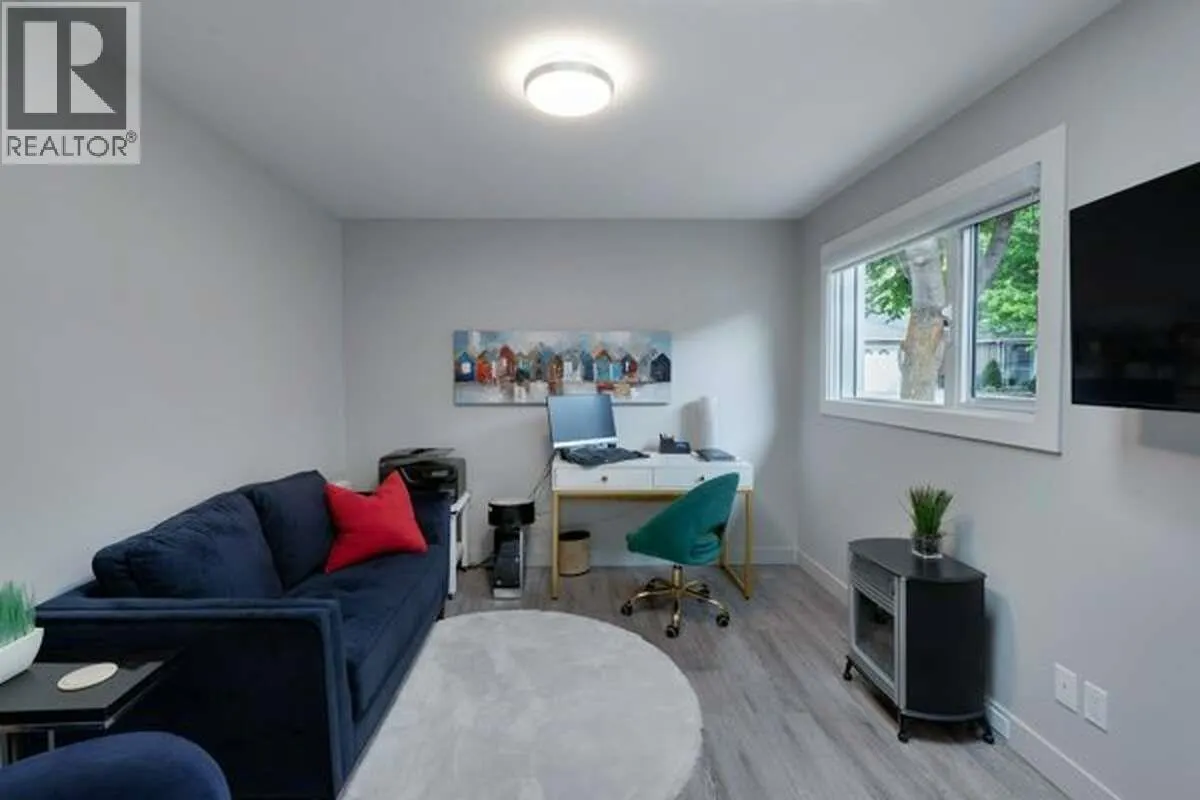 615 Glenmeadows Road Unit# 98