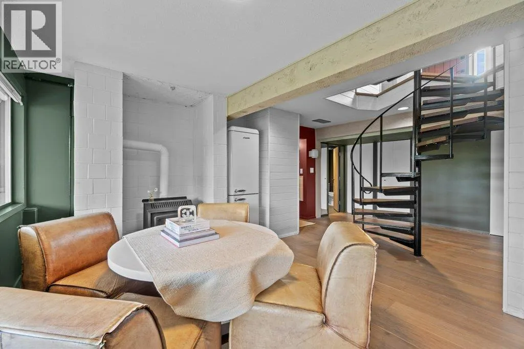 2221 Sunset Point