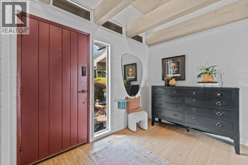 2221 Sunset Point