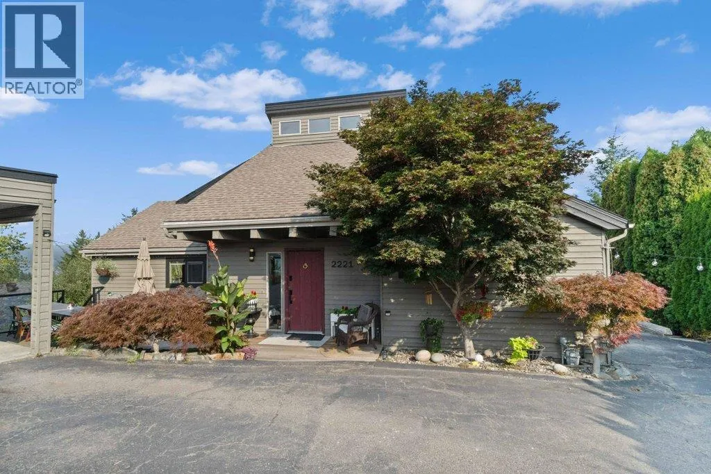 2221 Sunset Point