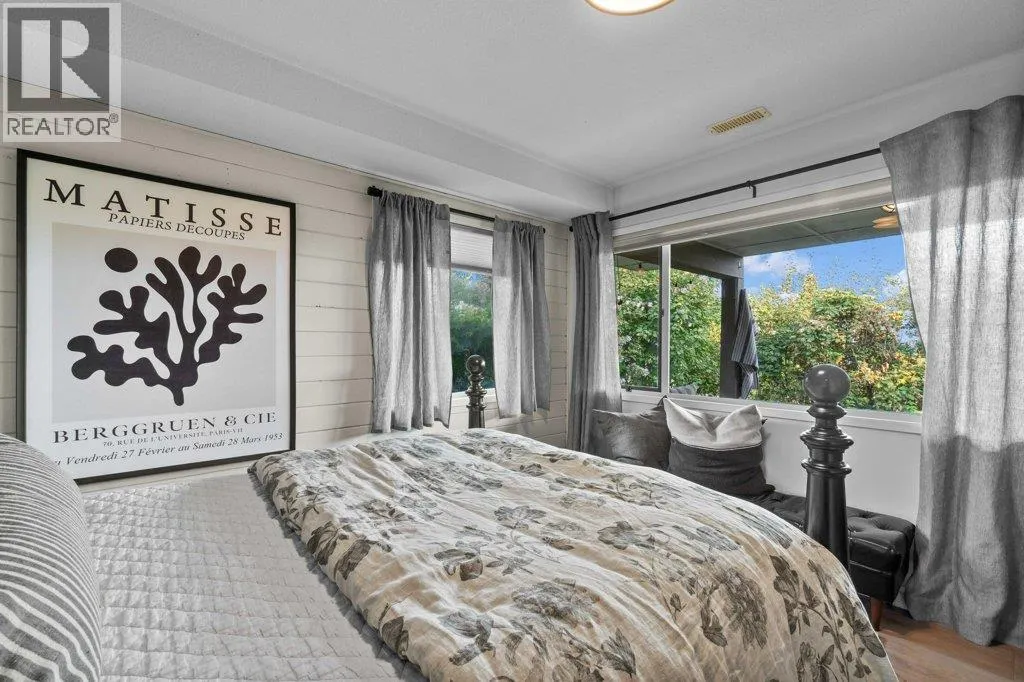 2221 Sunset Point