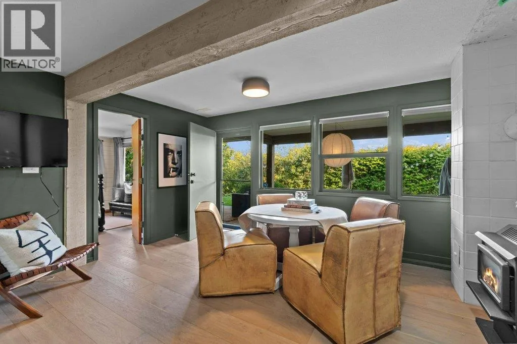 2221 Sunset Point