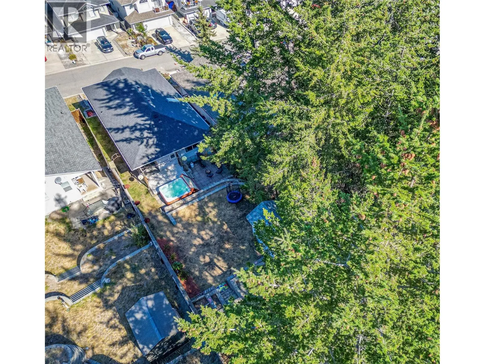 2421 DRUMMOND Court