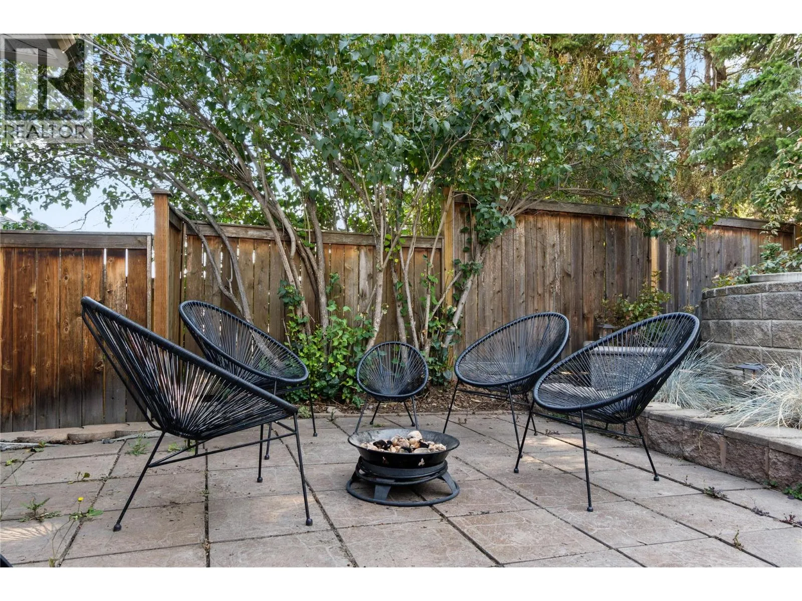 2421 DRUMMOND Court