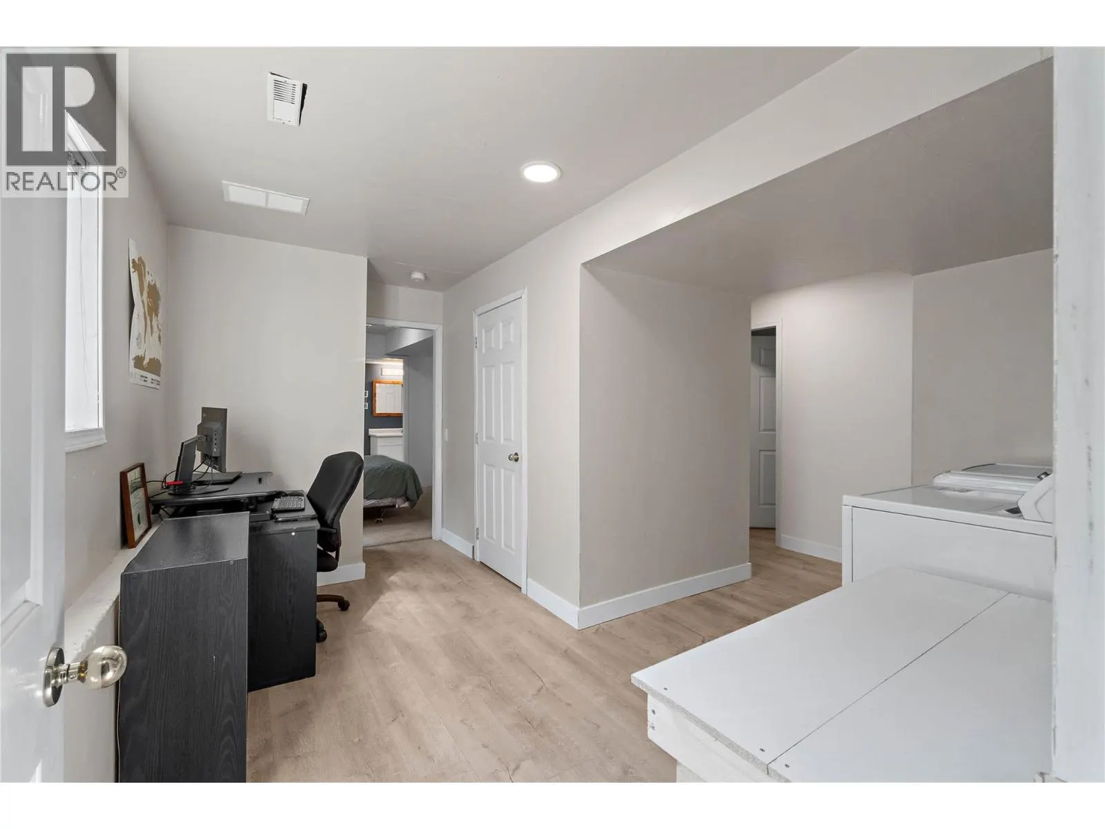 2421 DRUMMOND Court