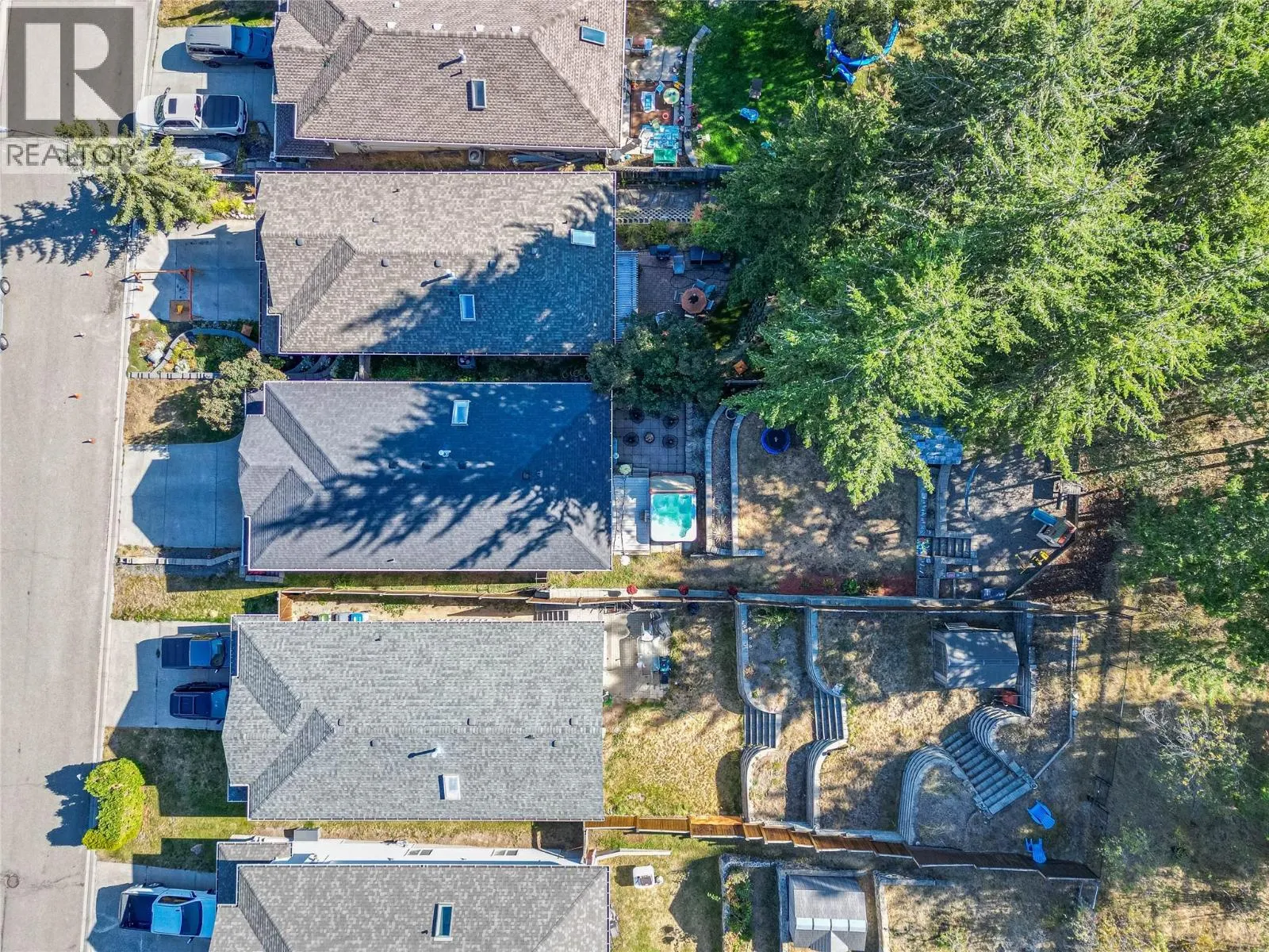 2421 DRUMMOND Court