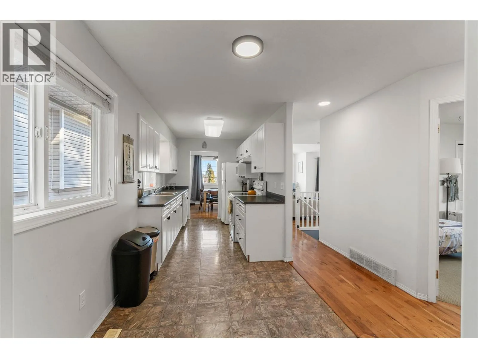 2421 DRUMMOND Court