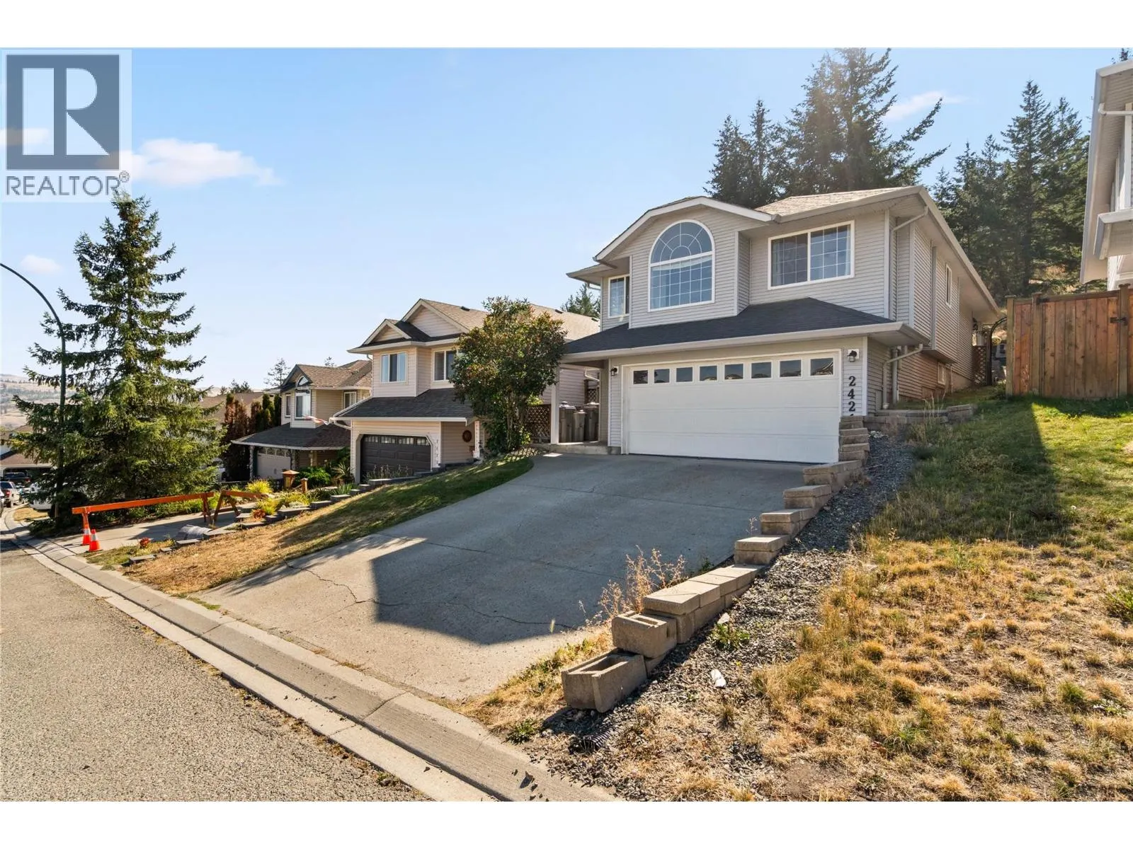 2421 DRUMMOND Court