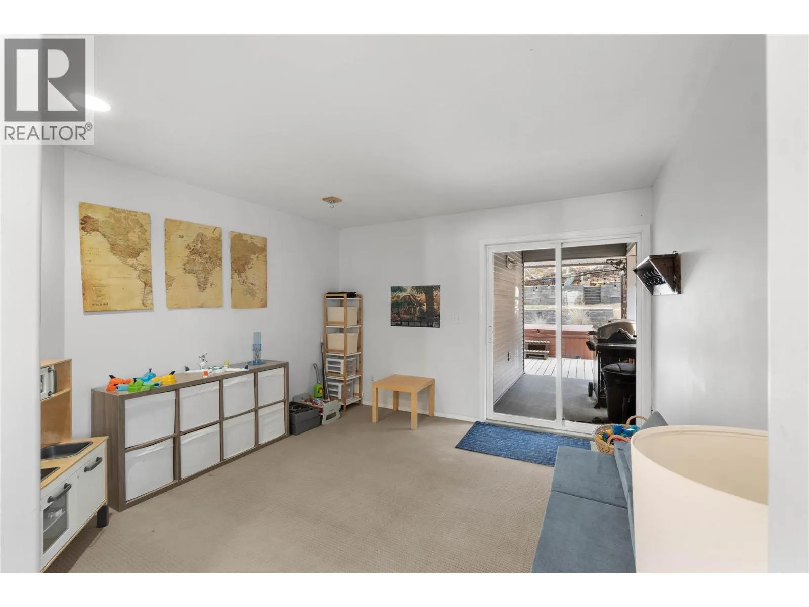 2421 DRUMMOND Court