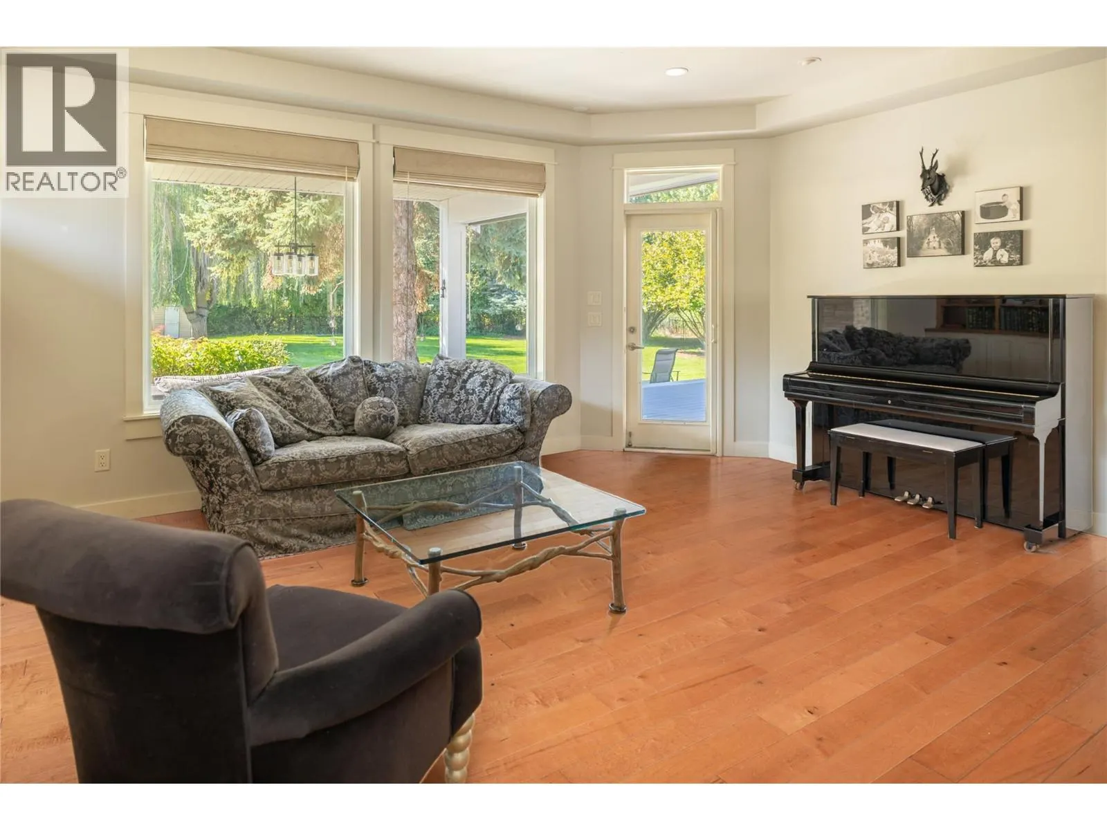 529 KNOWLES Road