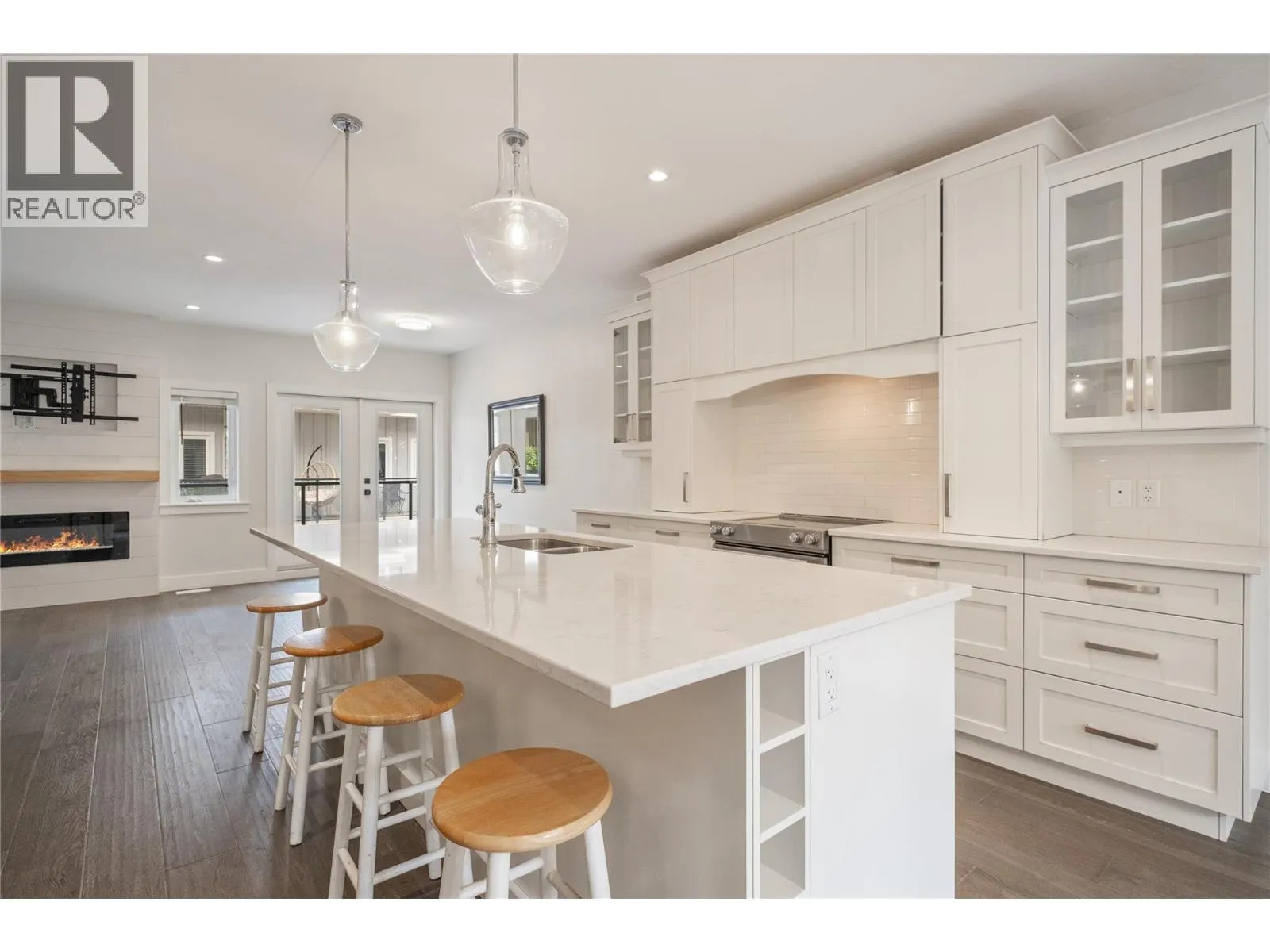 644 Lequime Road Unit# 4
