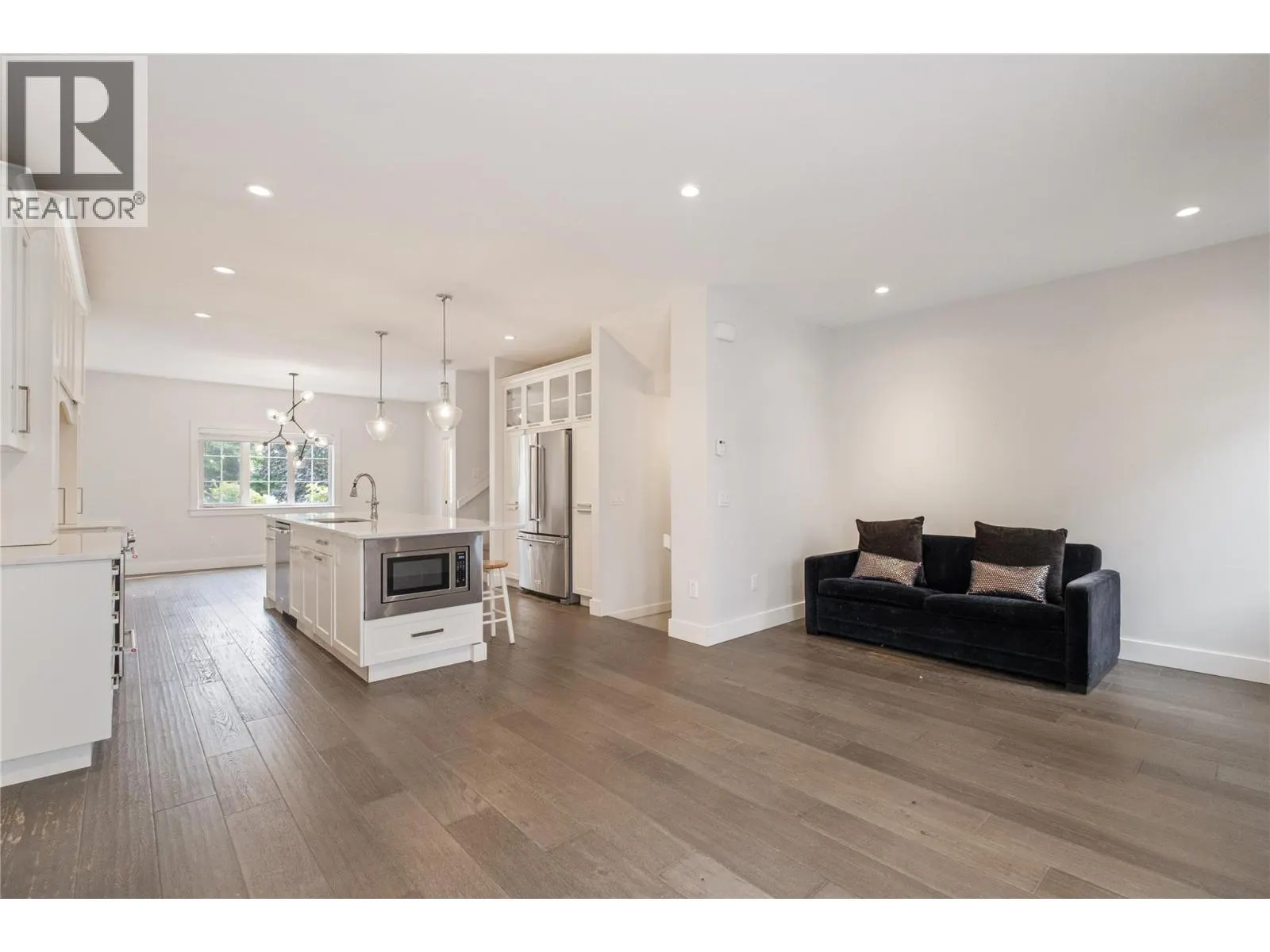 644 Lequime Road Unit# 4