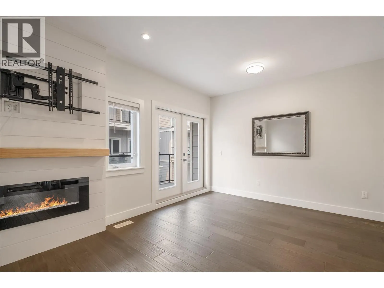 644 Lequime Road Unit# 4