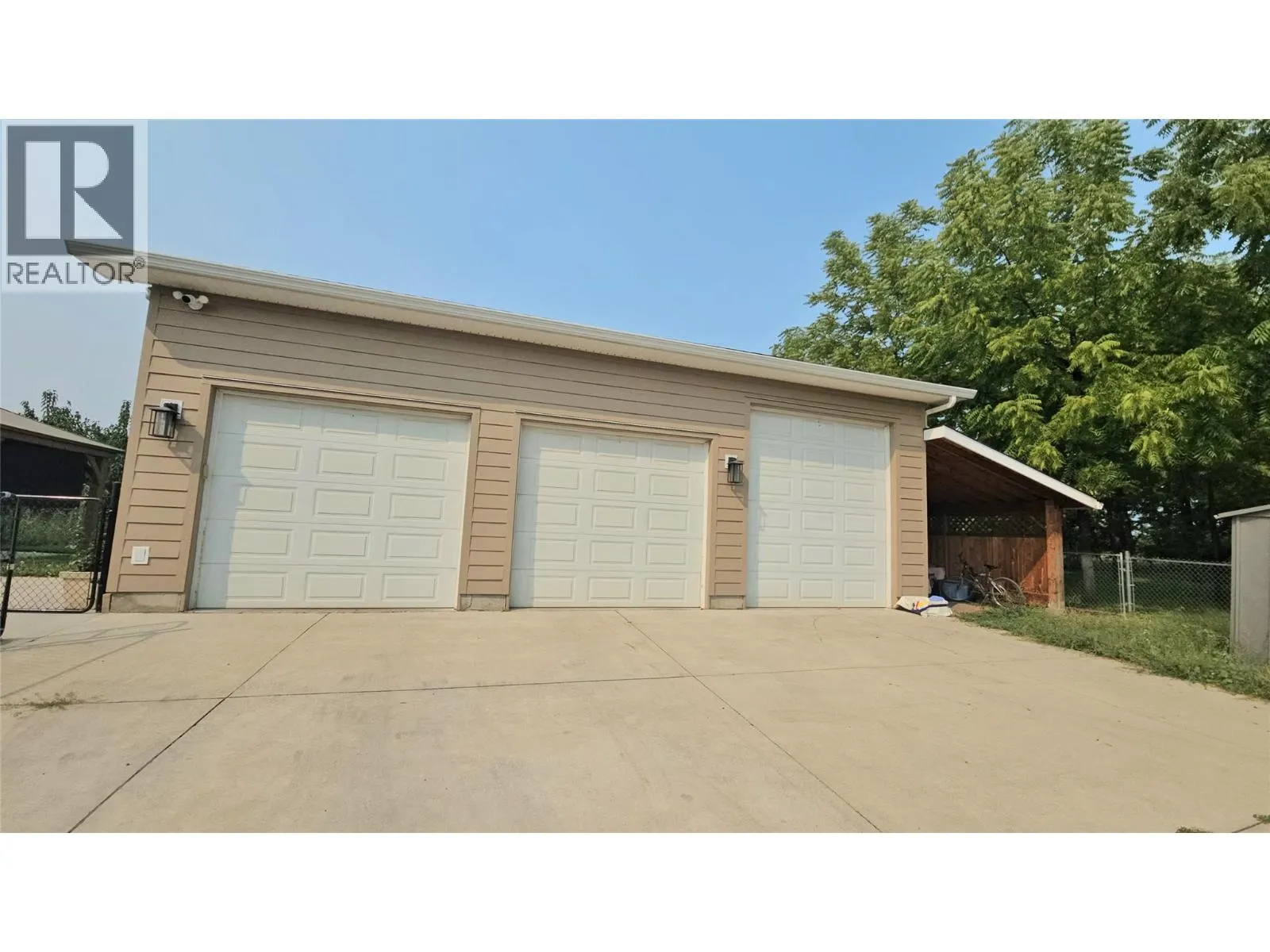 10774 Okanagan Centre Road E