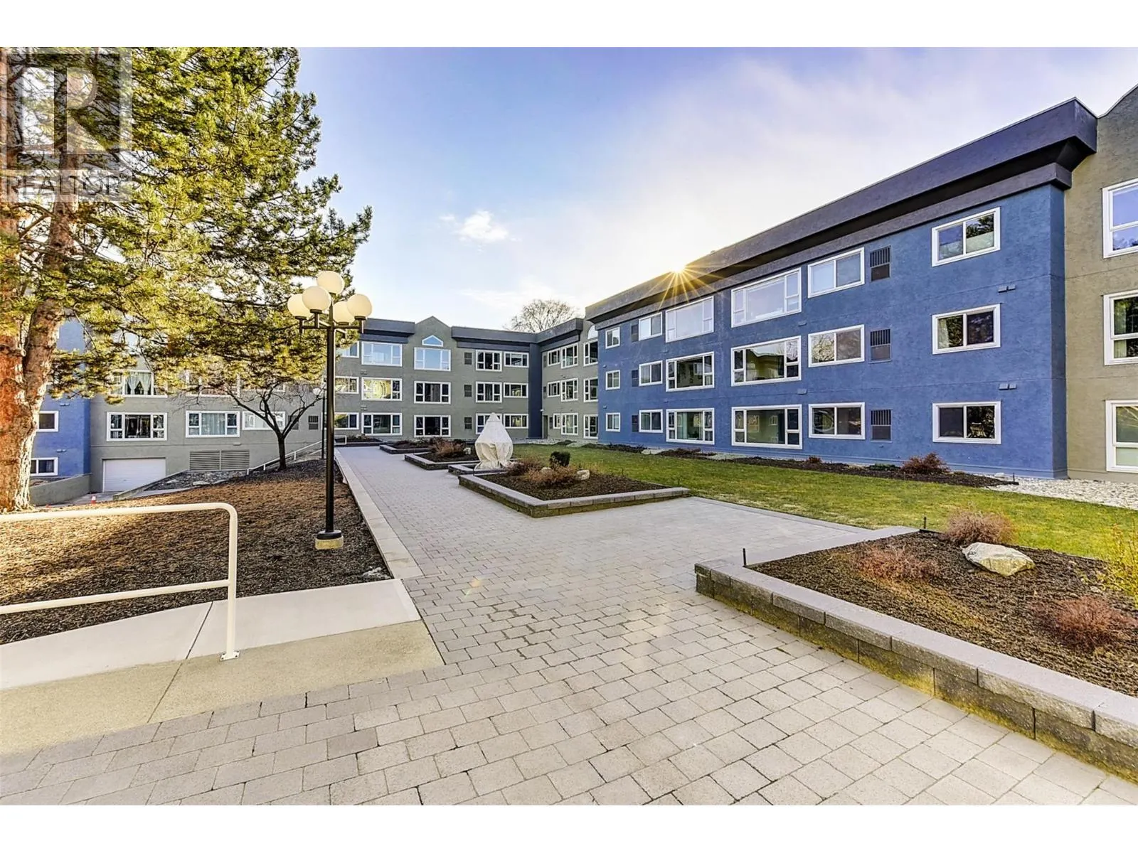 1045 Sutherland Avenue Unit# 152