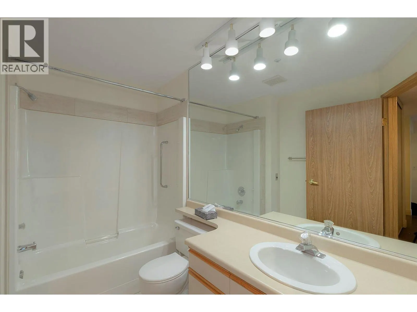 1045 Sutherland Avenue Unit# 152