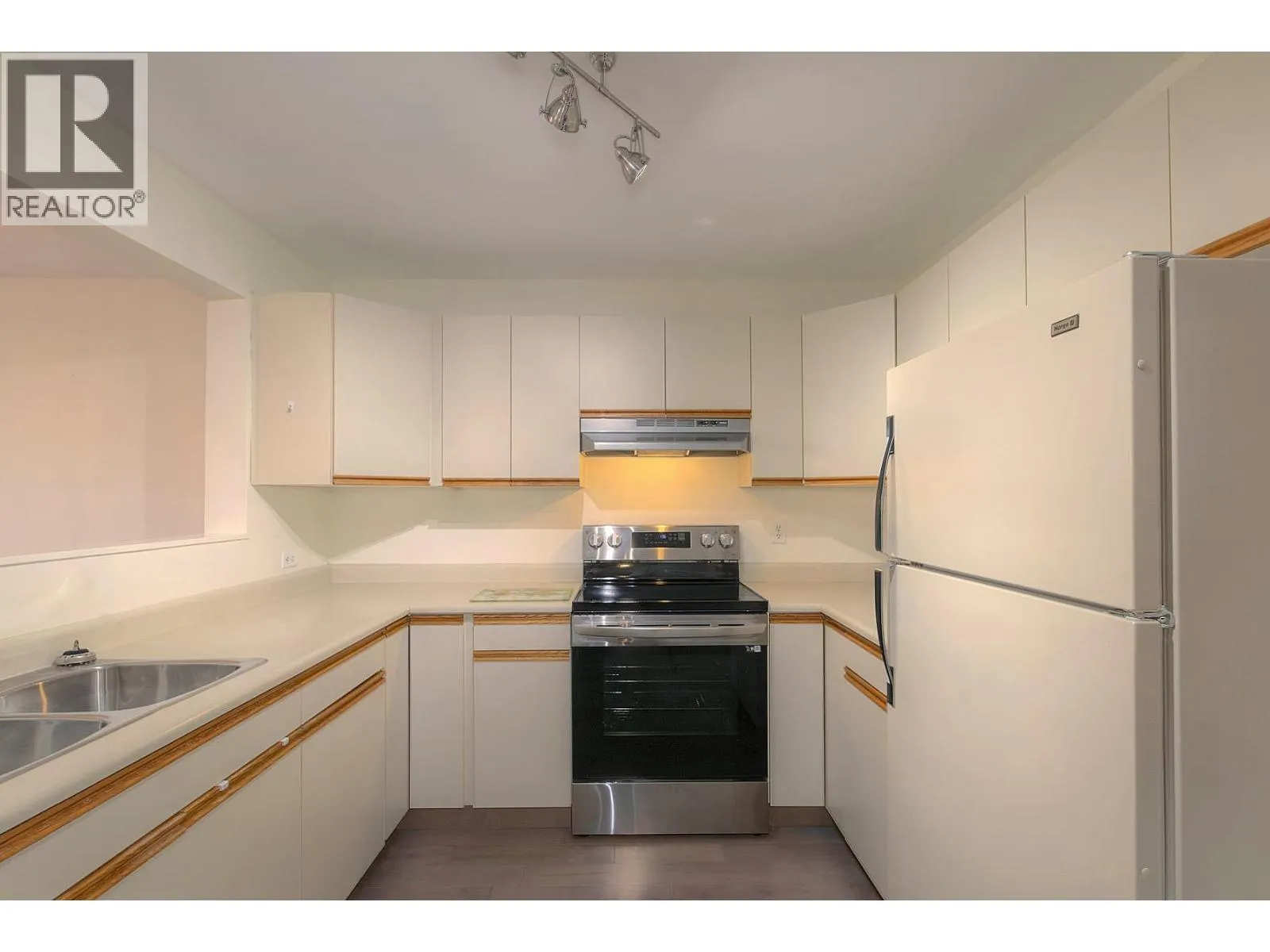 1045 Sutherland Avenue Unit# 152