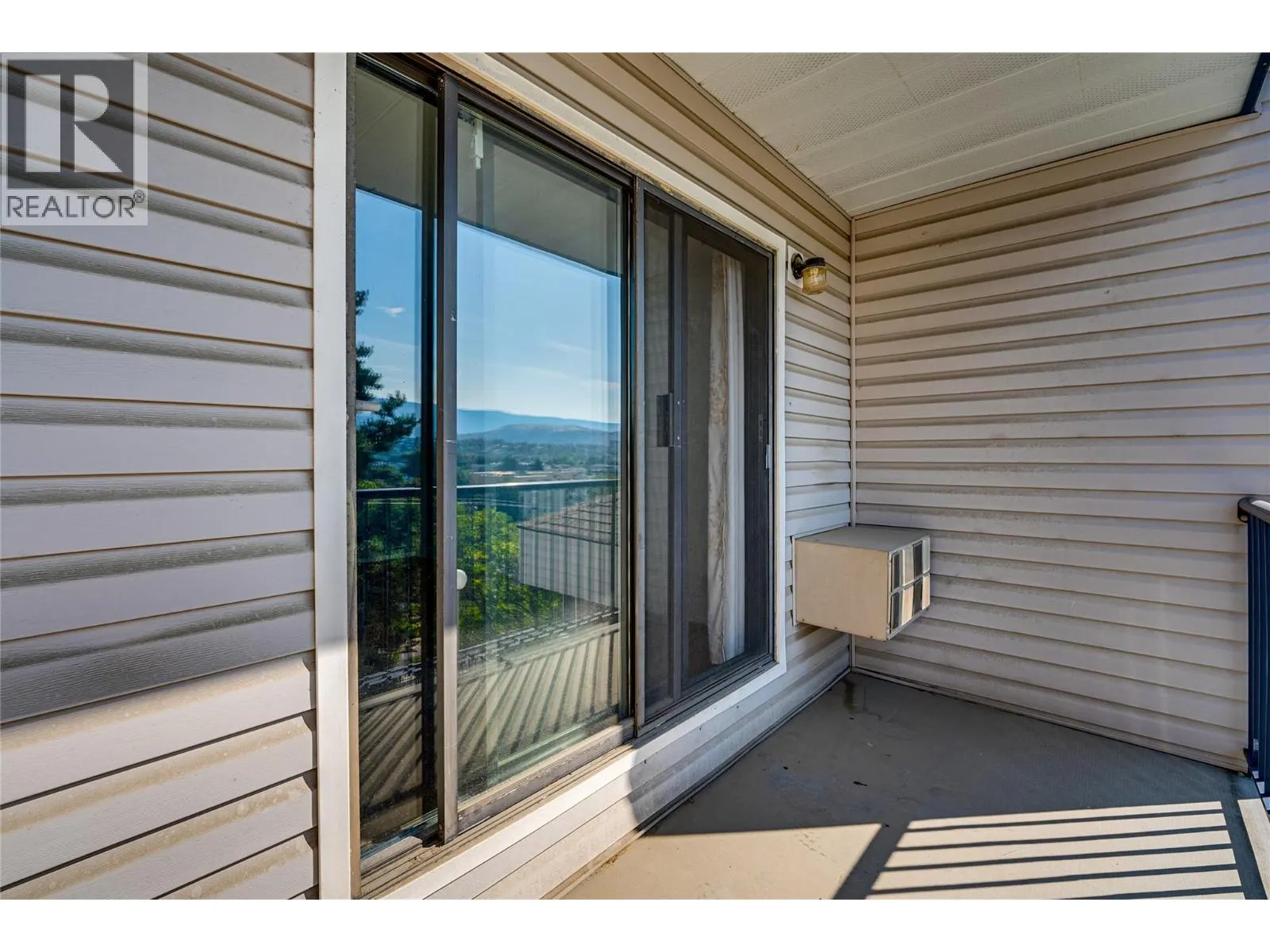 3901 32 Avenue Unit# 208