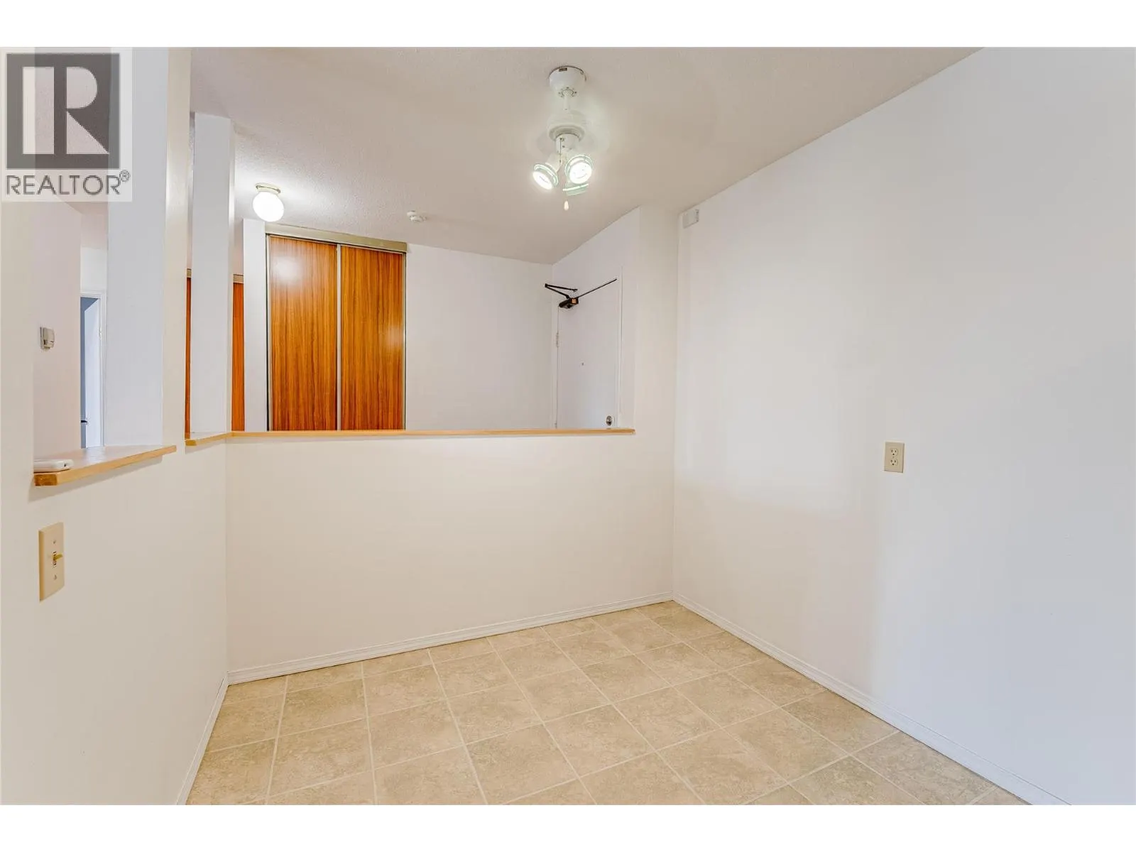3901 32 Avenue Unit# 208